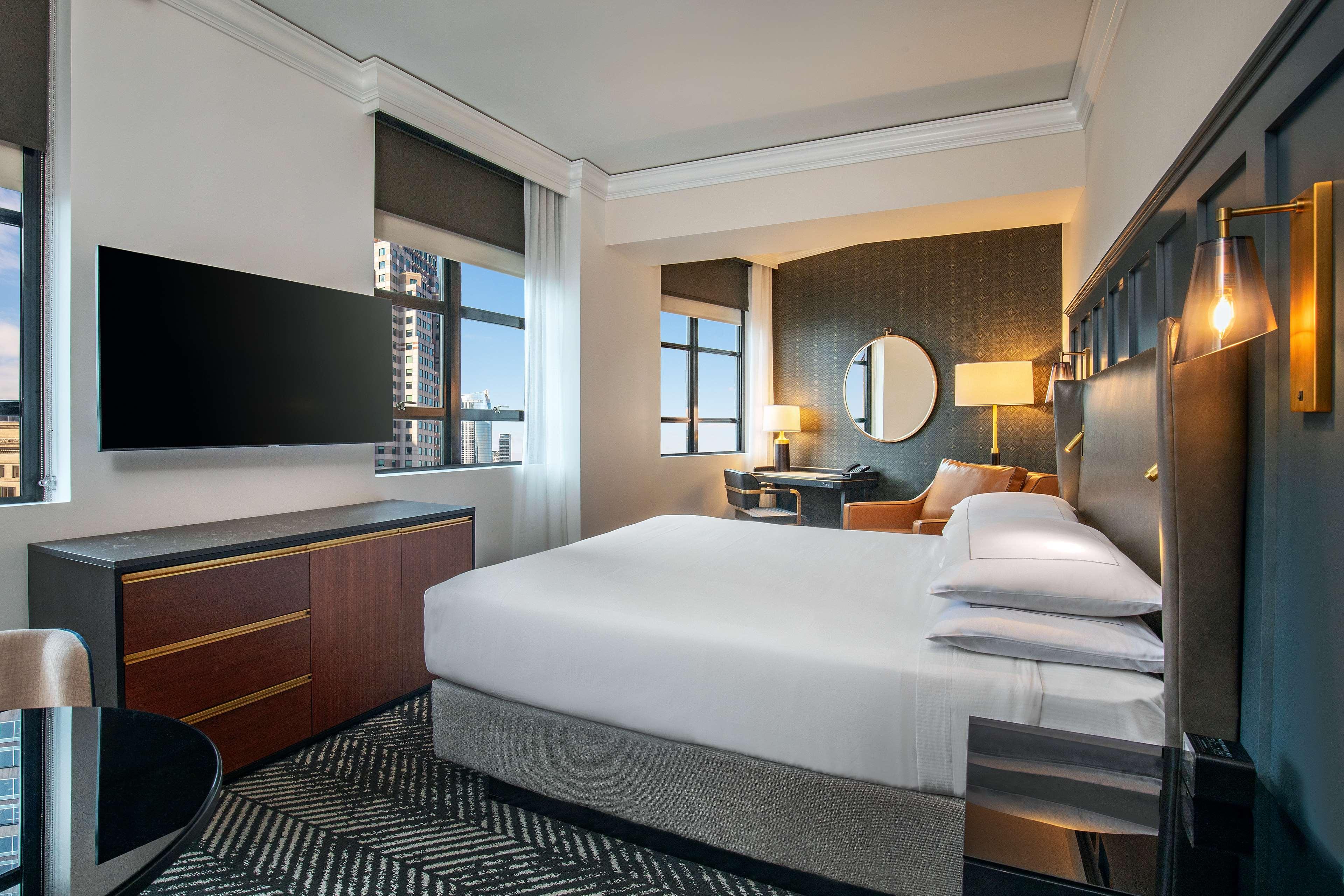 Double Deluxe King Bed