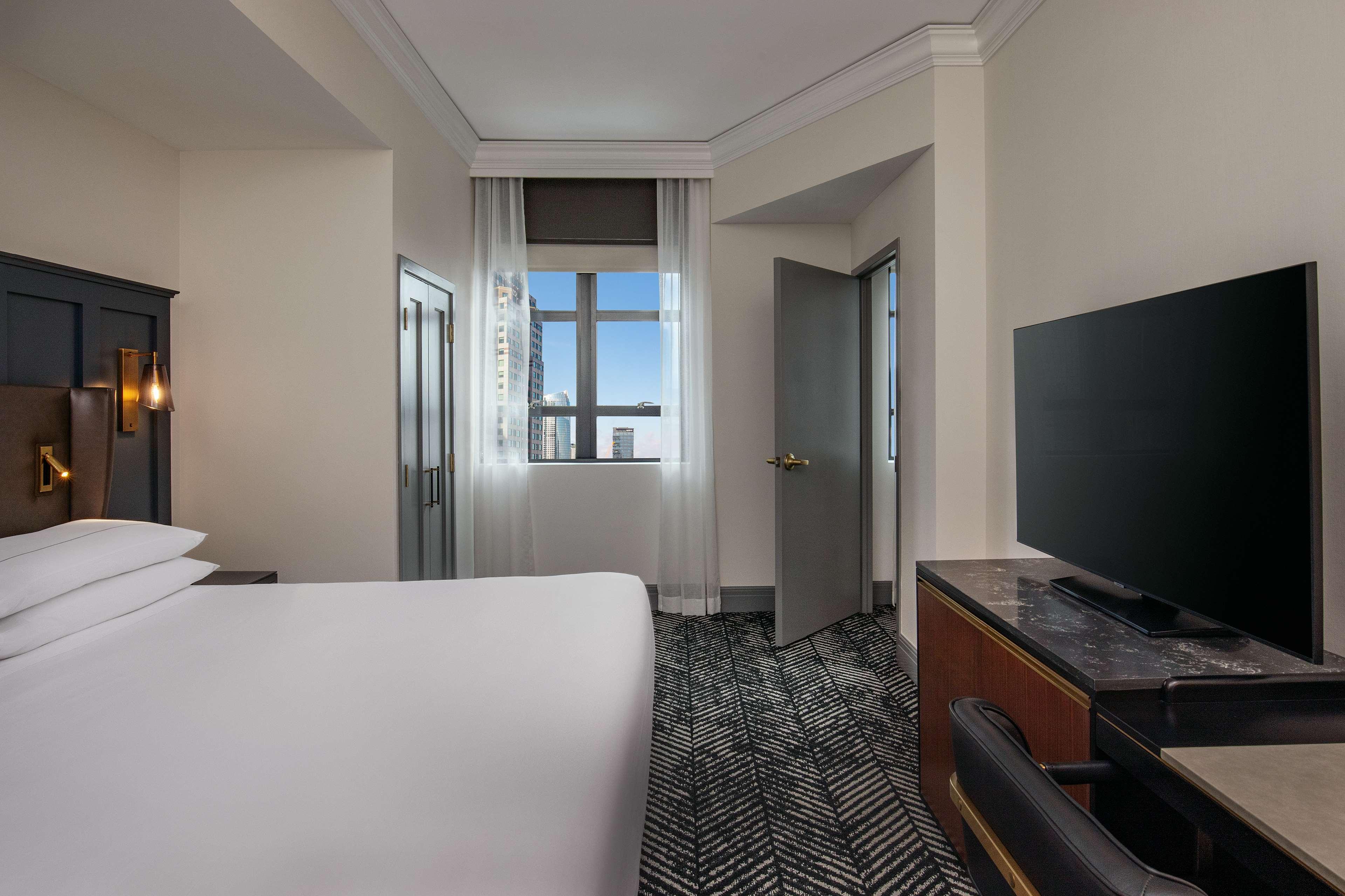 Suite King Bed One Bedroom 