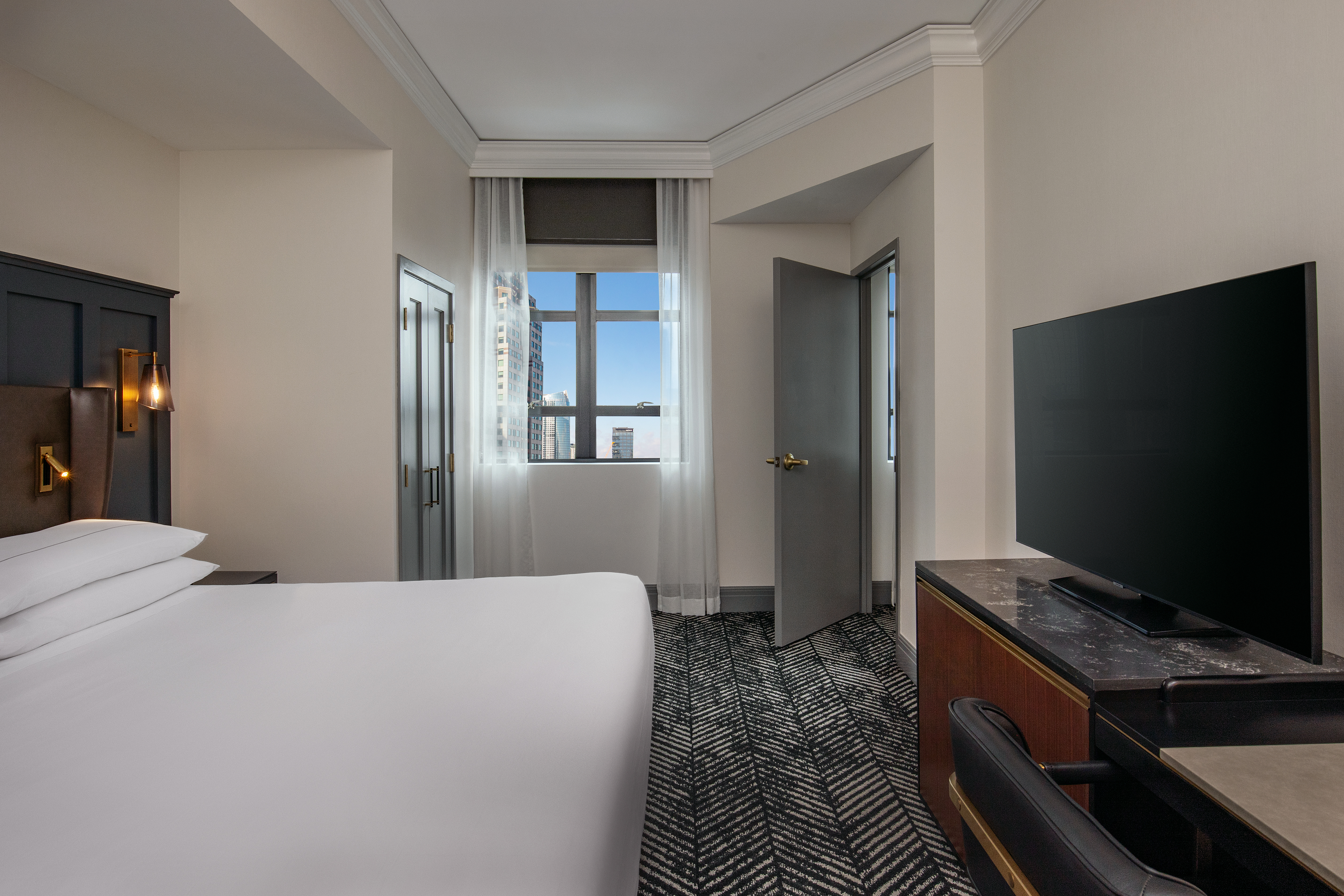 Suite King Bed One Bedroom 