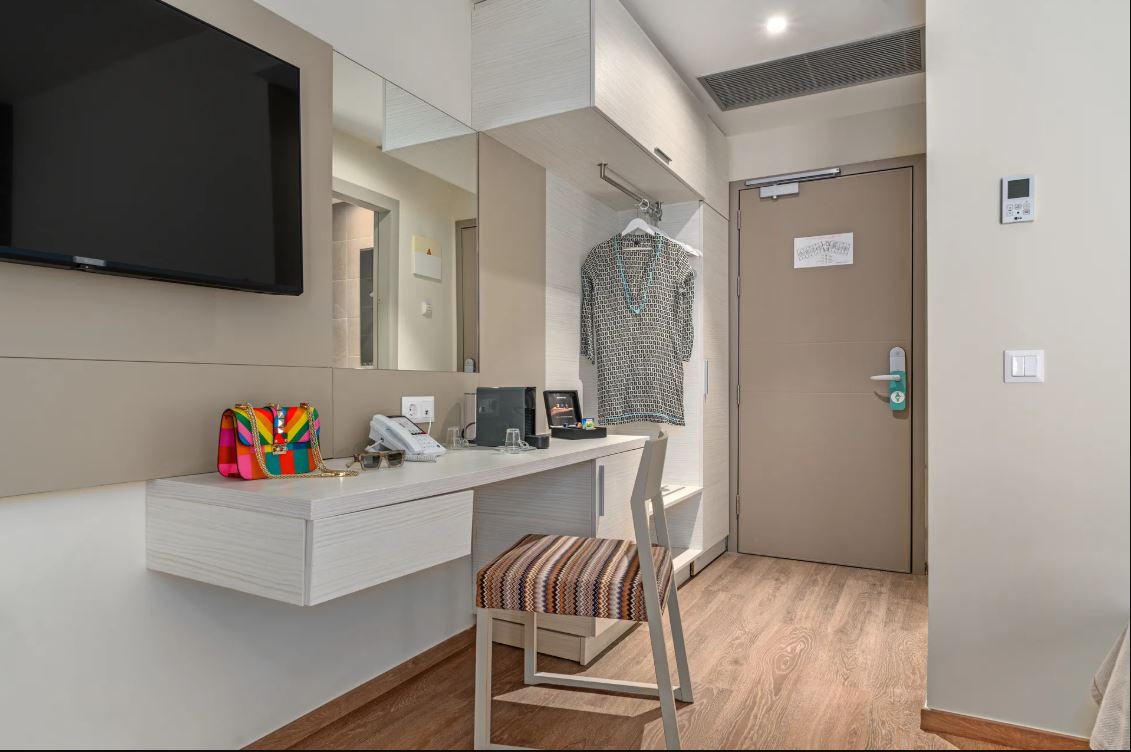 Double or Twin Deluxe Sea View