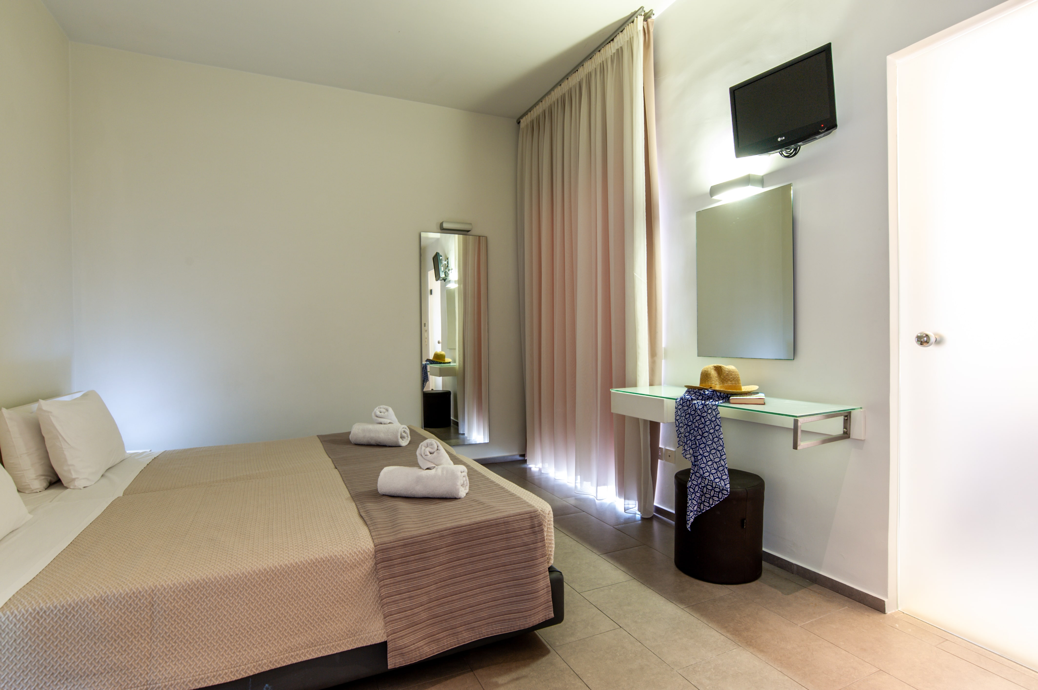 Double or Twin Superior