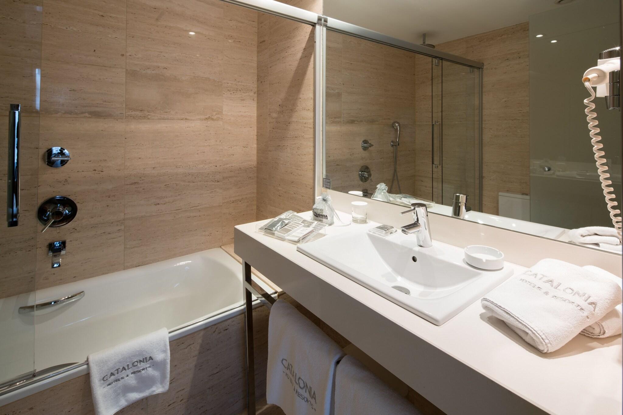 Family Room Capacity 2