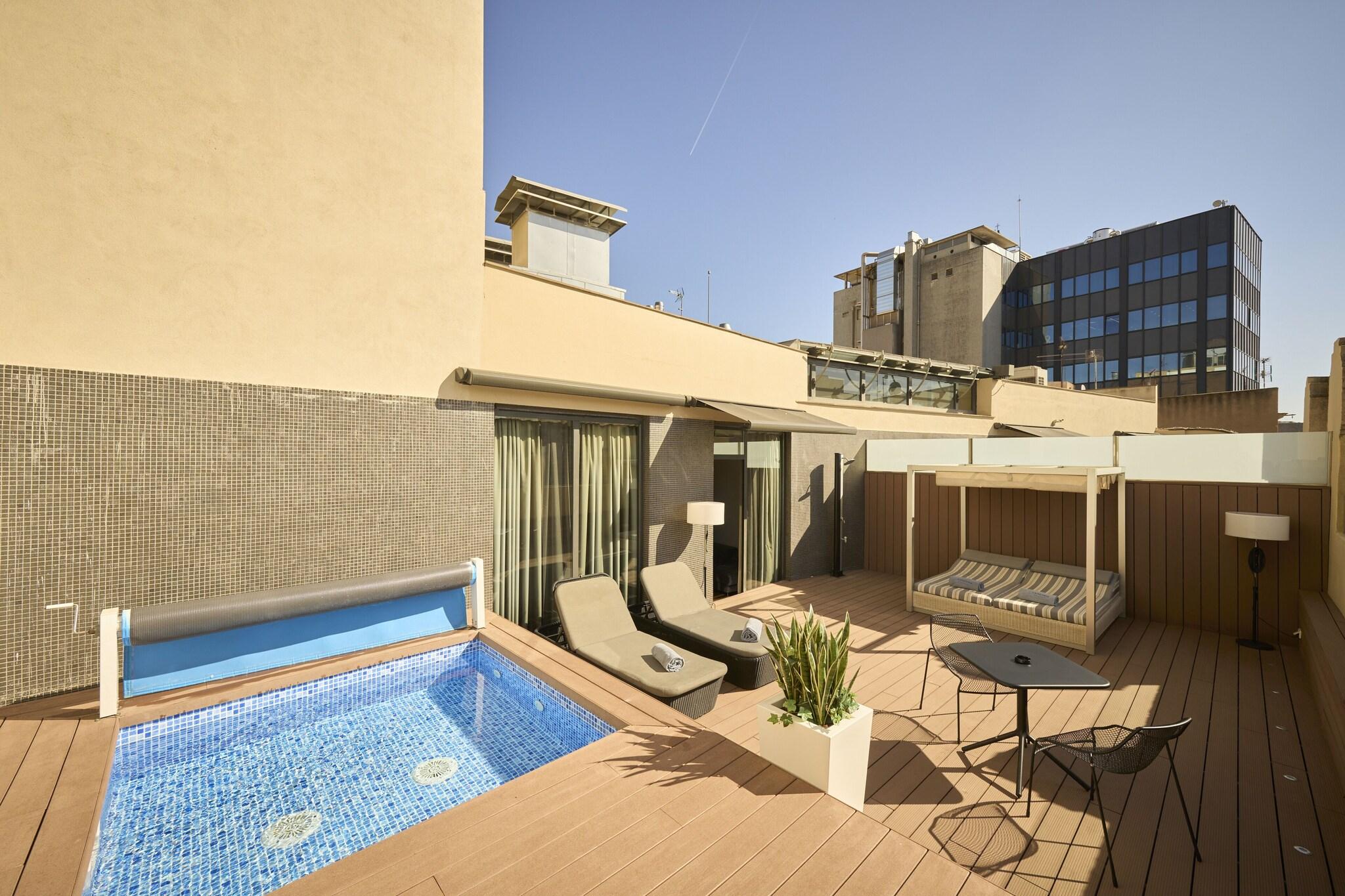 Double with Private Pool