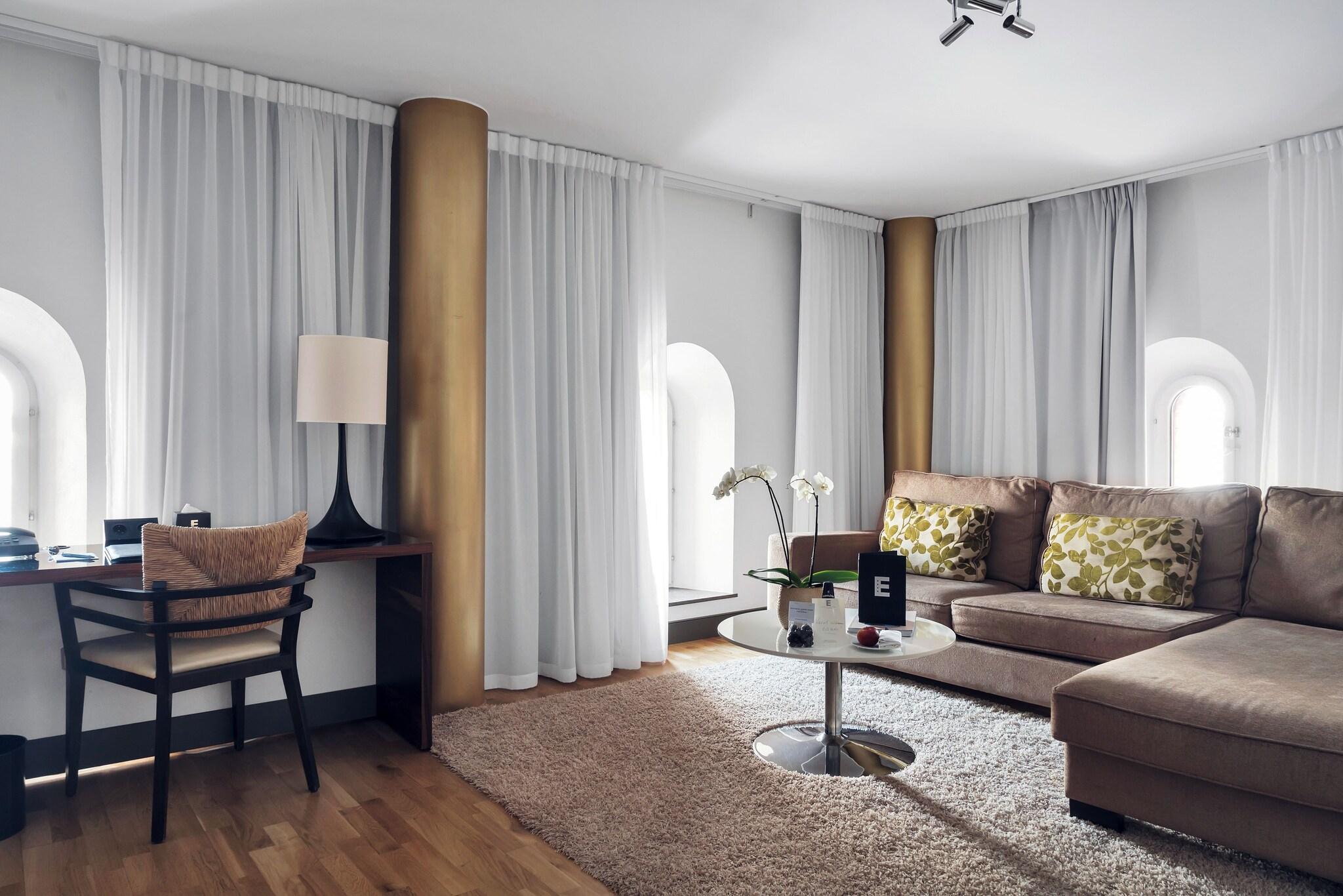 Junior Suite King Size Bed