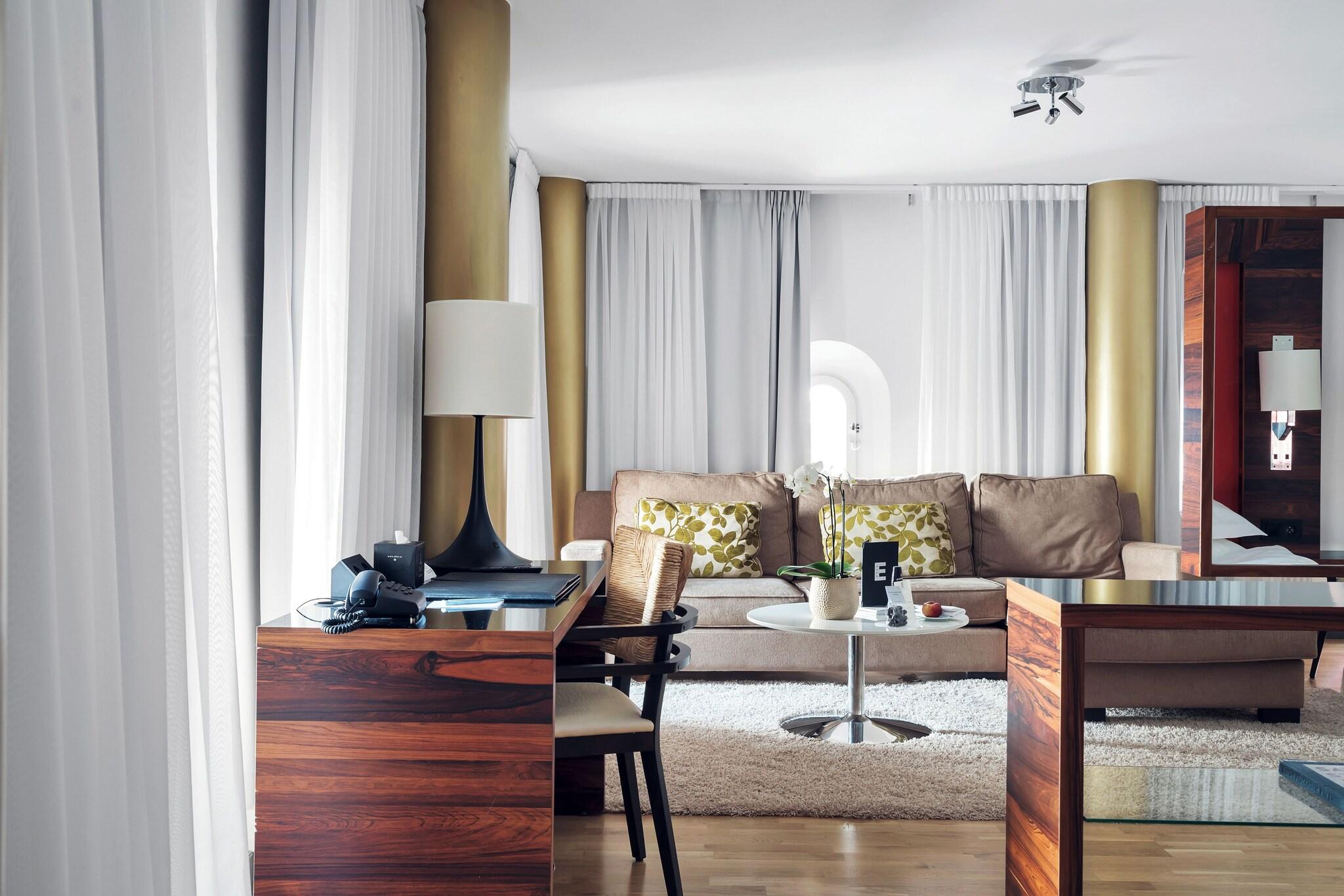 Junior Suite King Size Bed