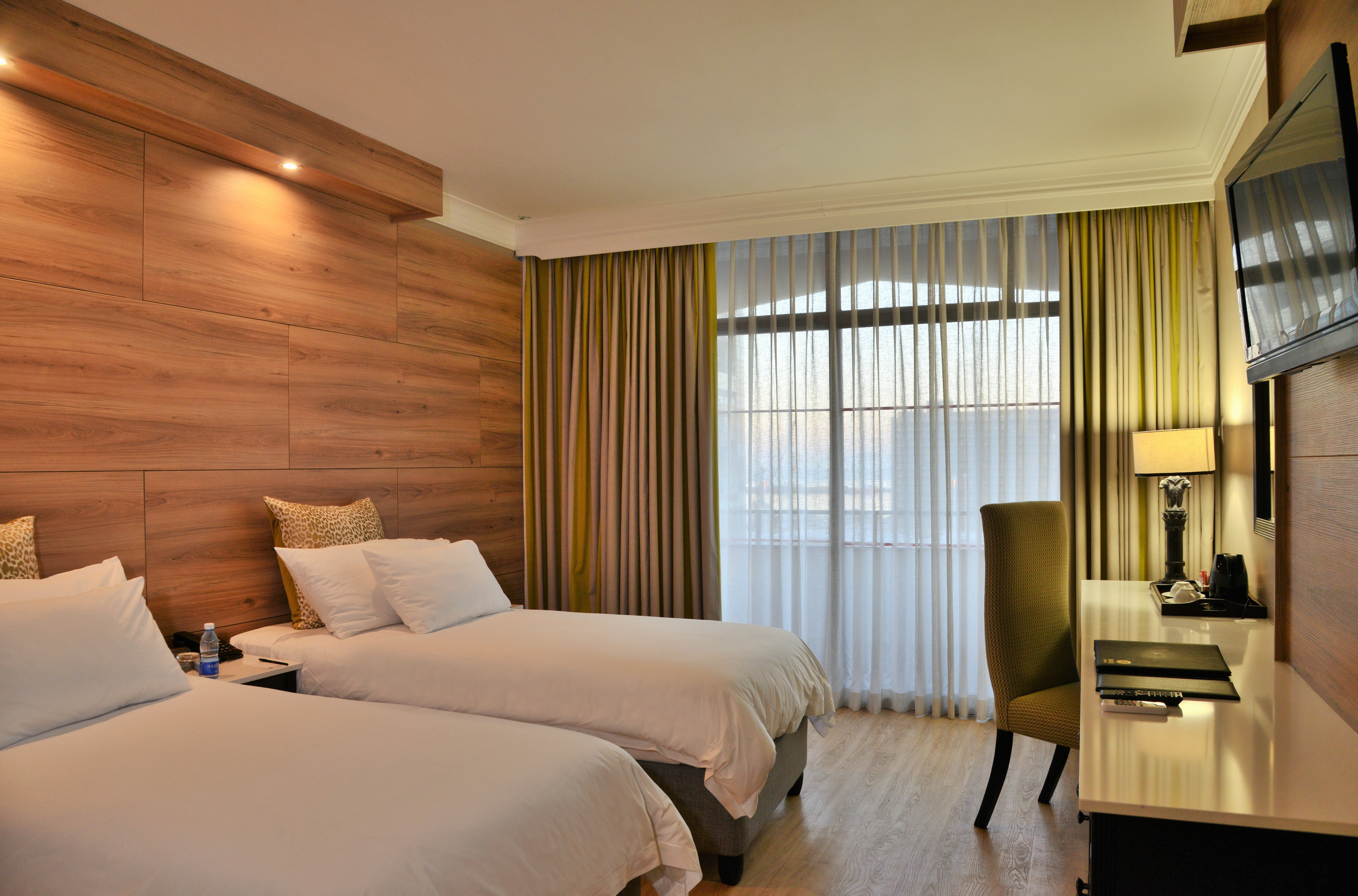 Family Room Executive