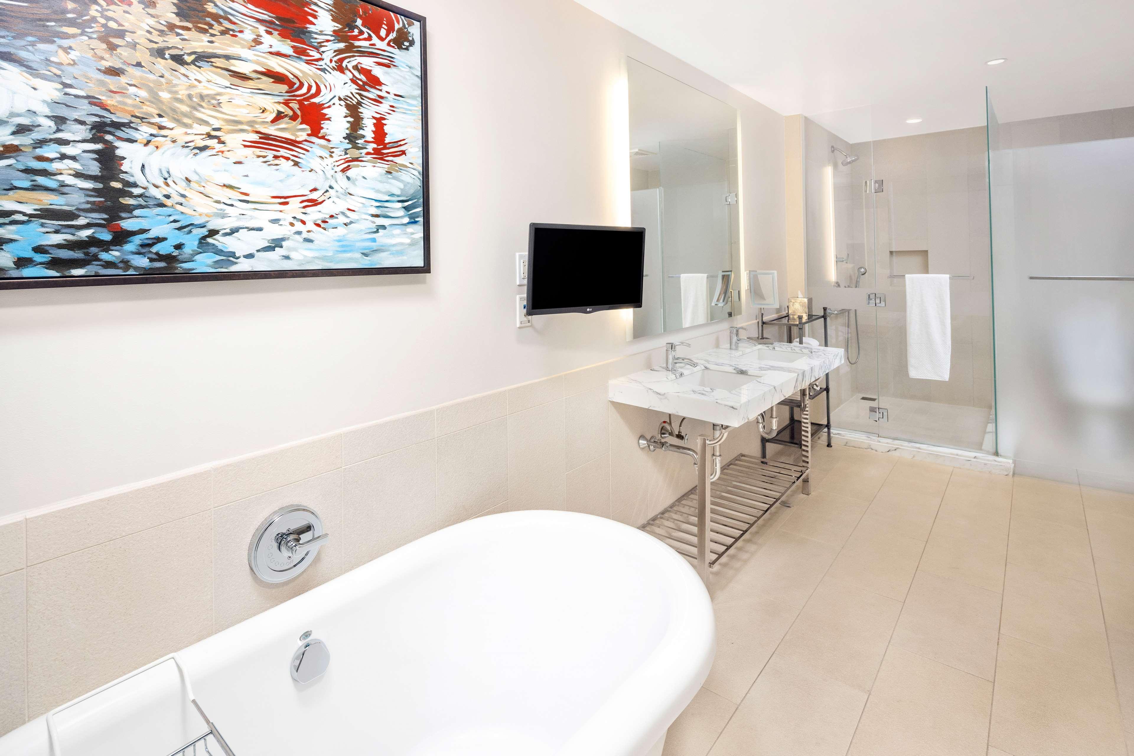 Suite One Bedroom Accessible