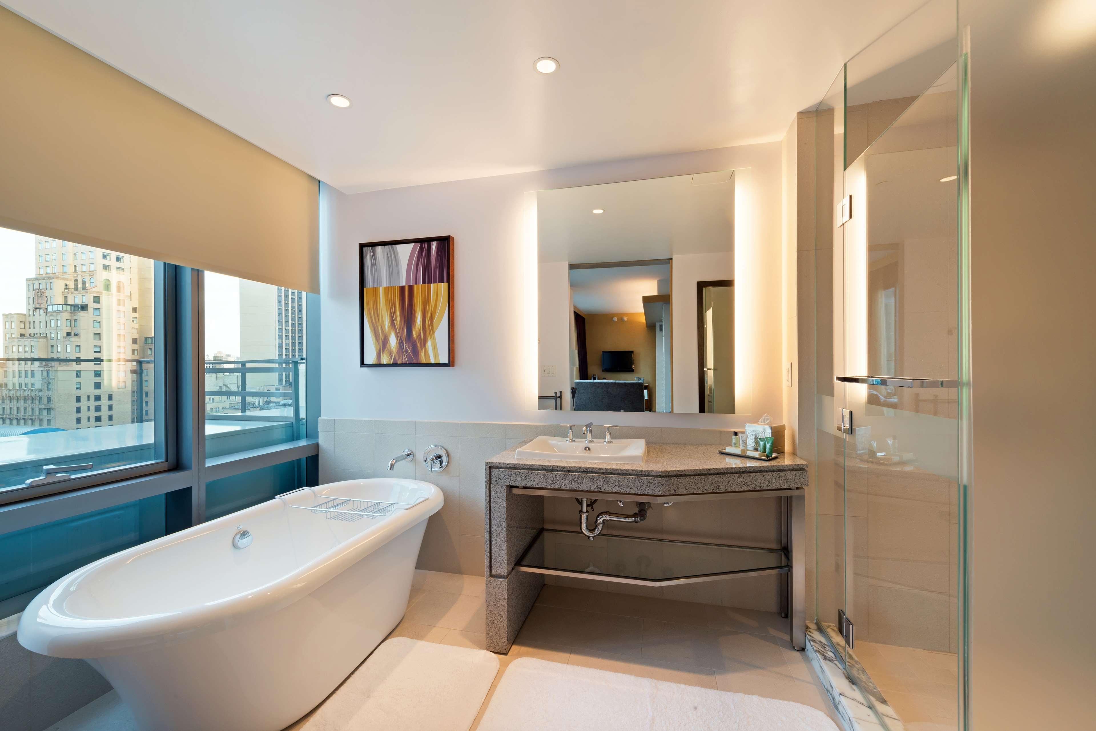 Studio Premier King Bed