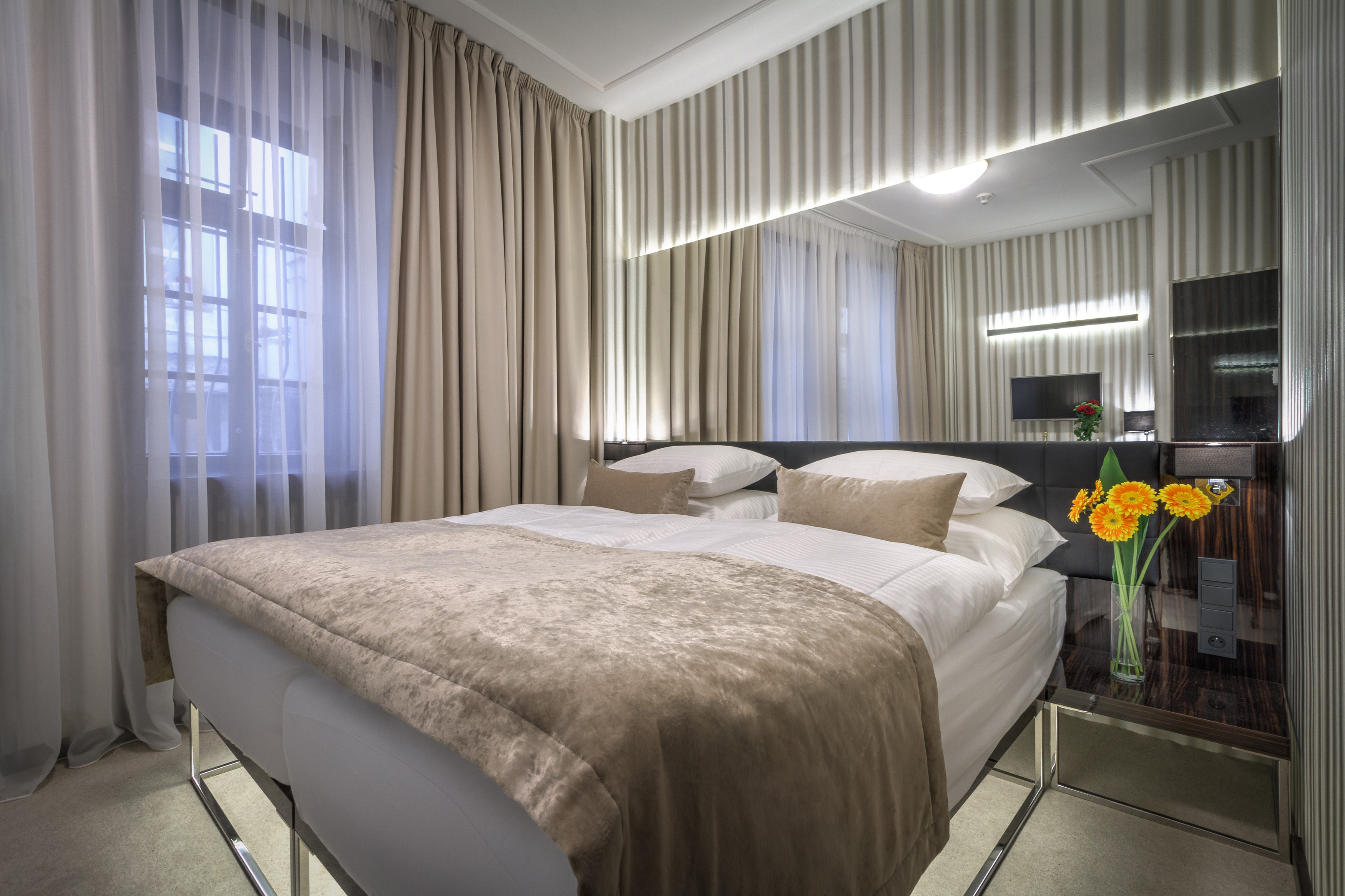 Double or Twin Standard