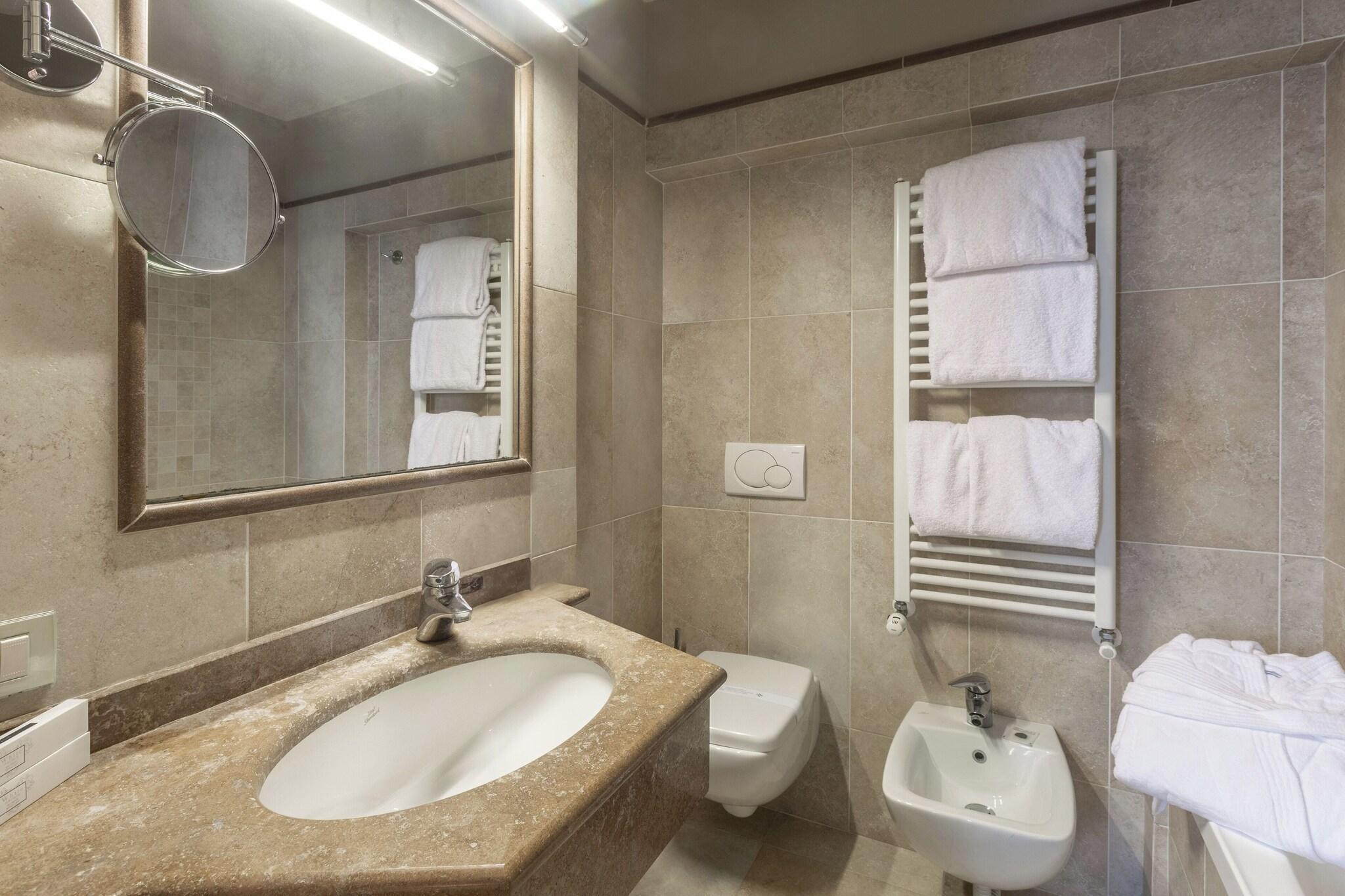 Double or Twin Deluxe