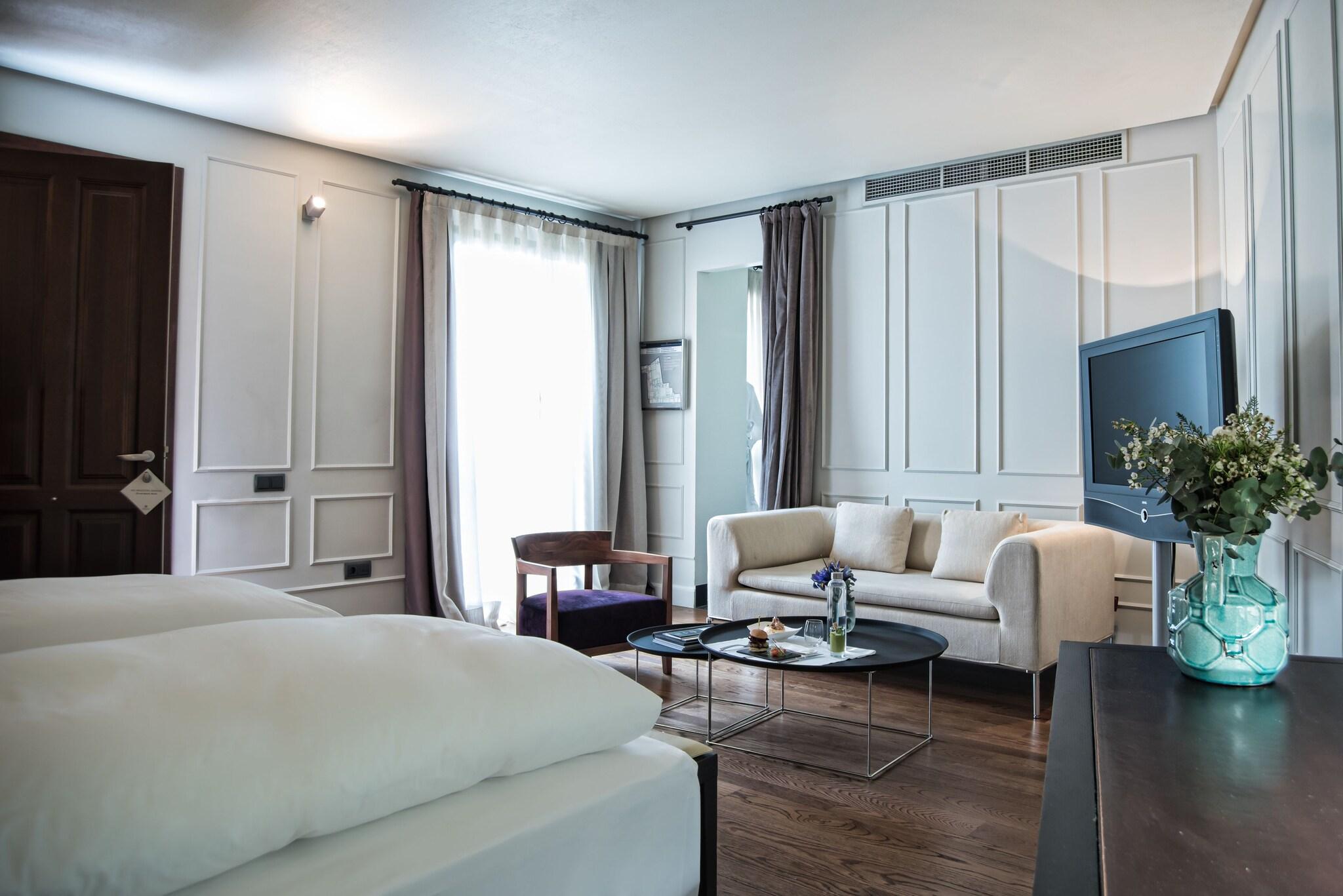 Double King Size Bed