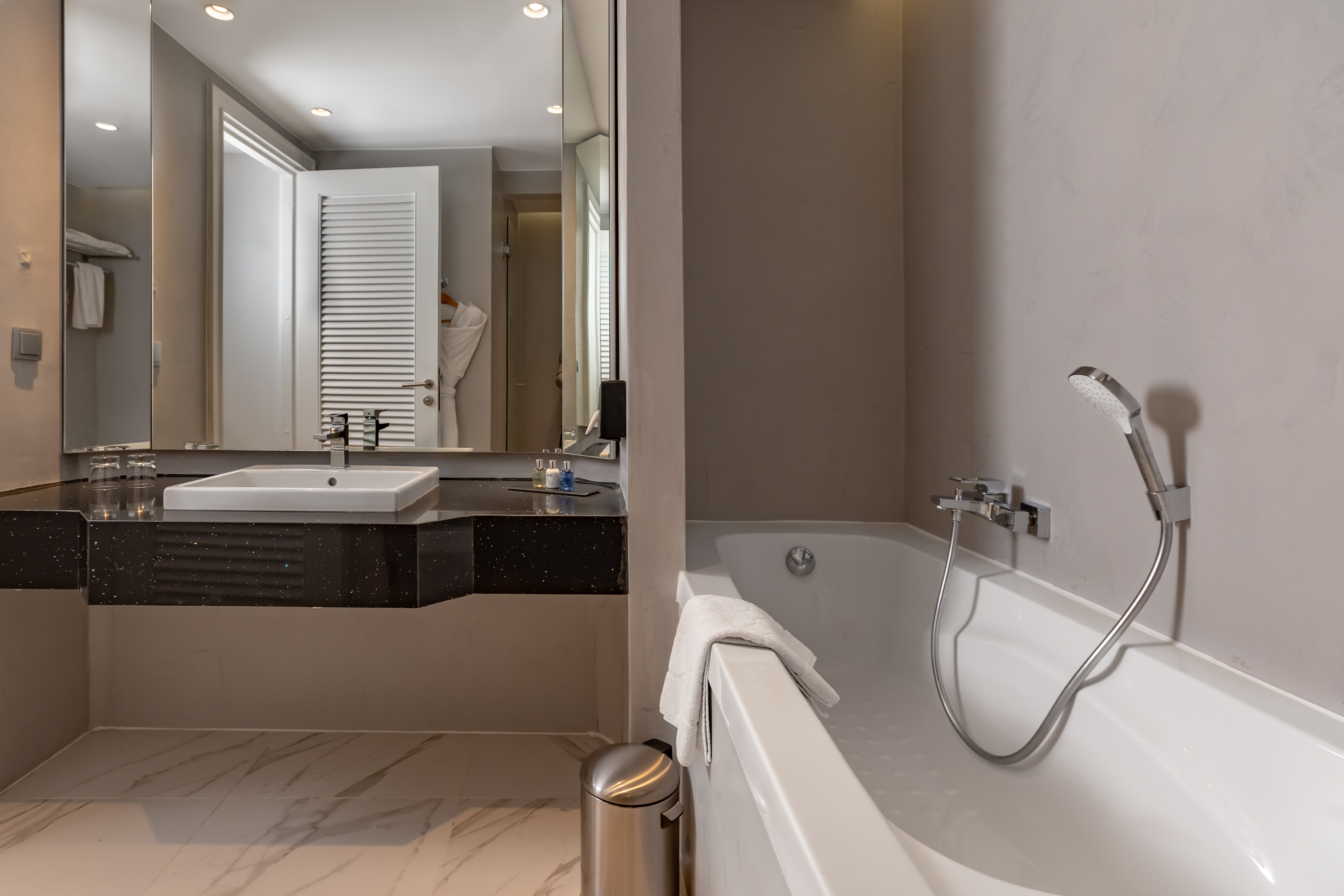 Single Premium Sea View