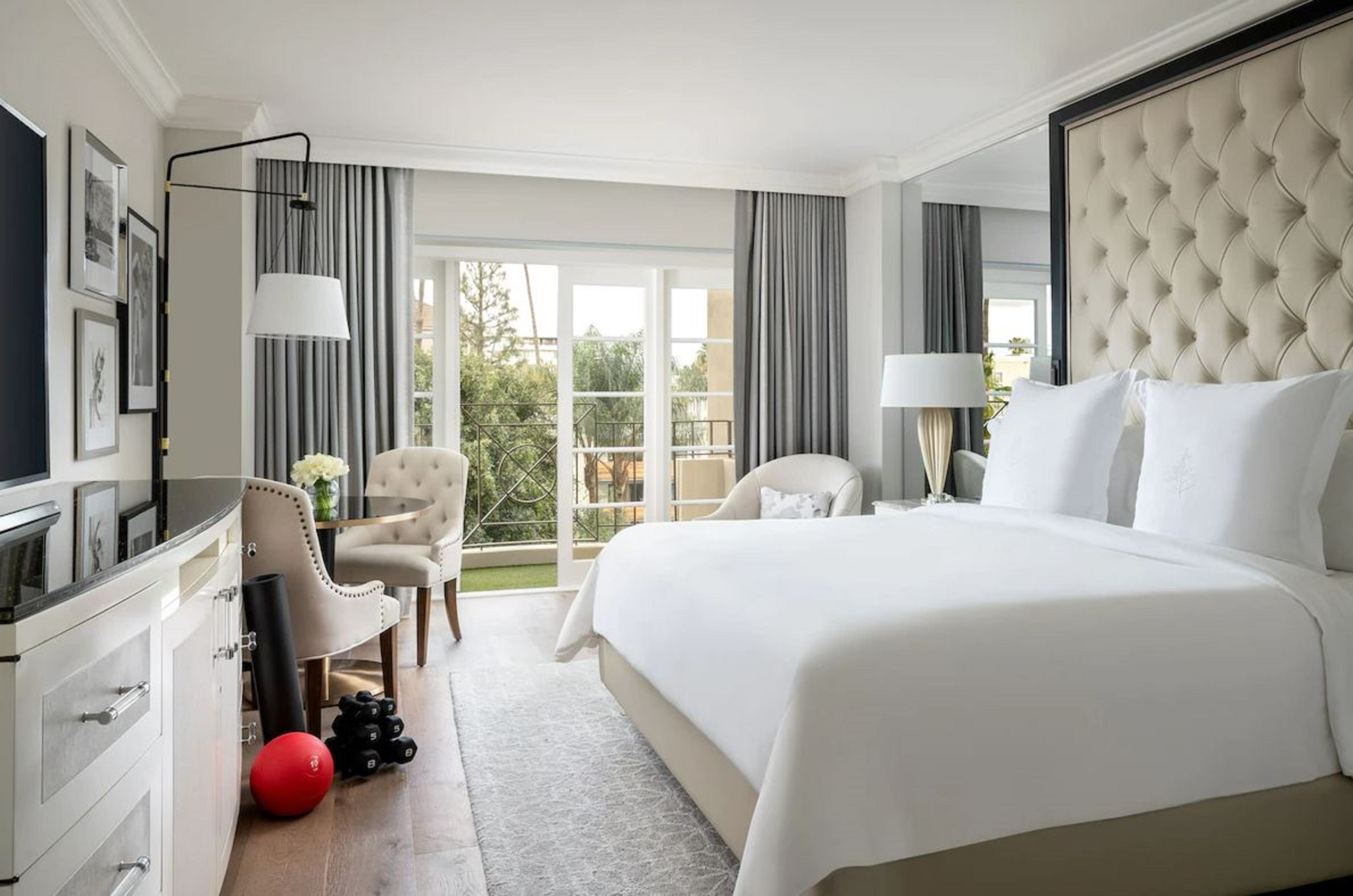 Double Deluxe King Bed