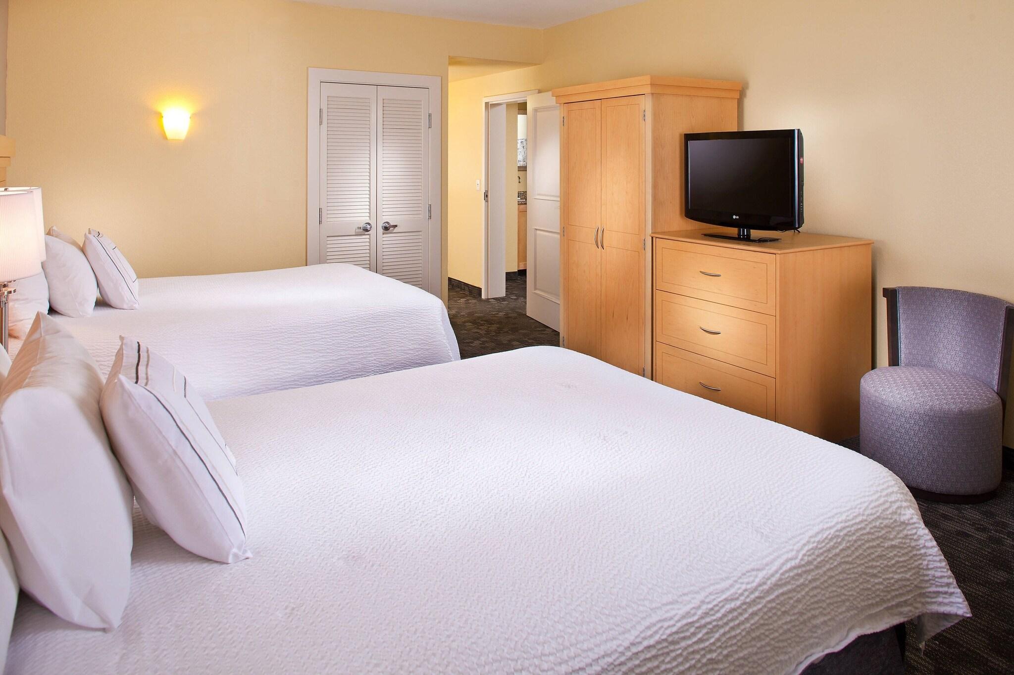 Suite Two Queen Beds