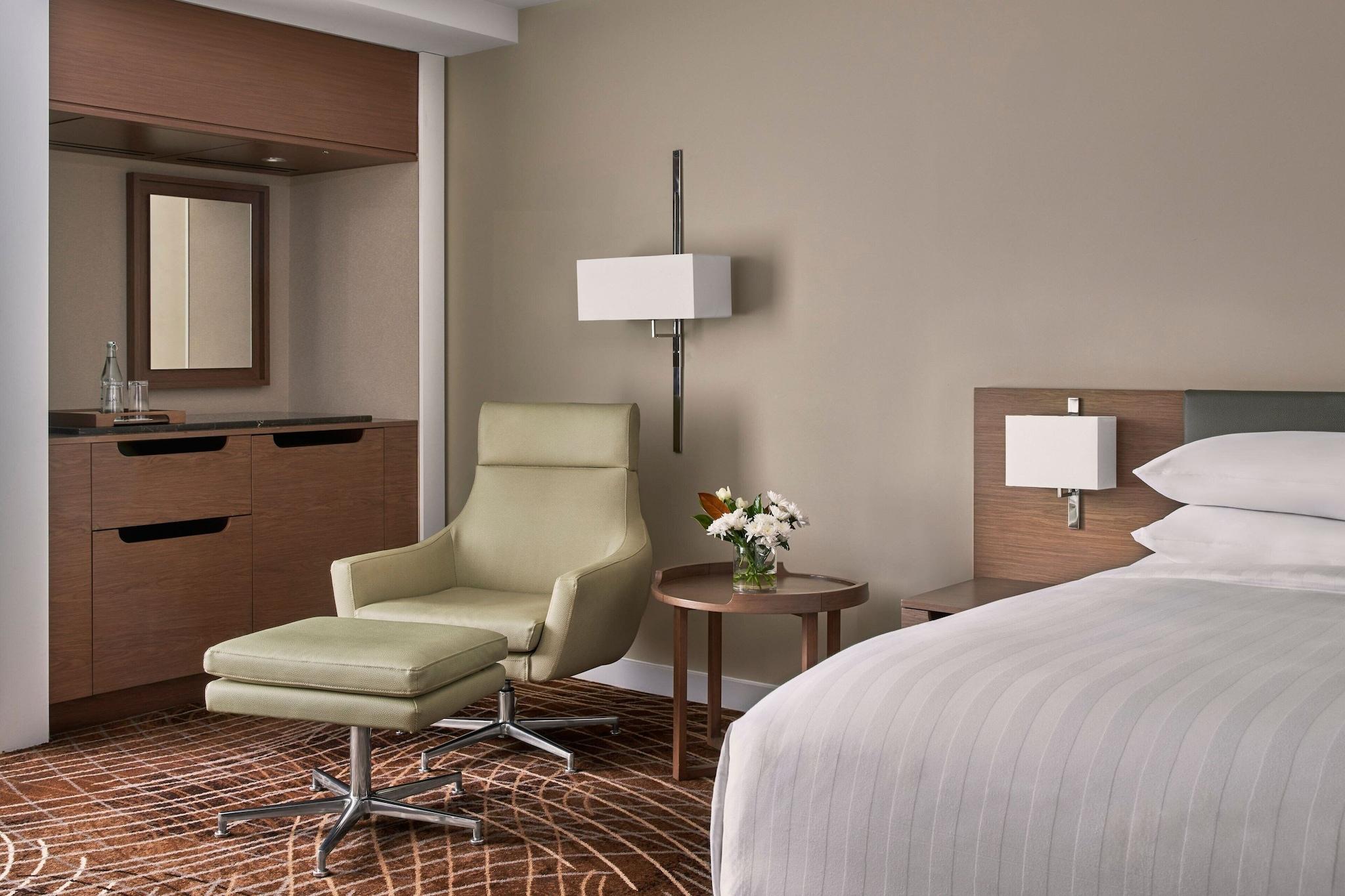 Double Premier Queen Bed