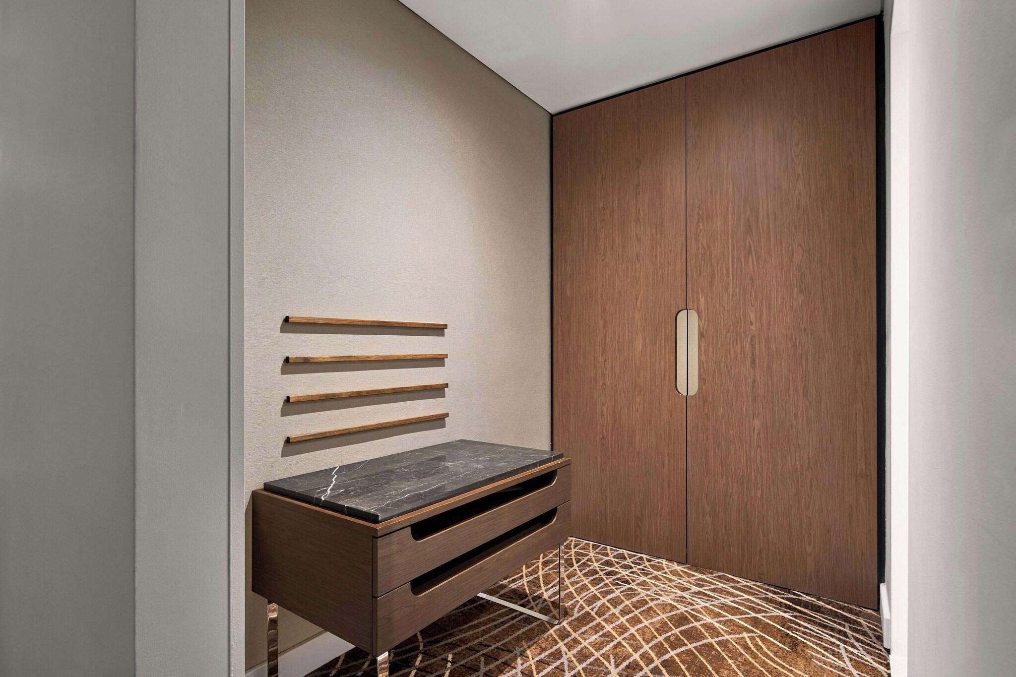 Double Premier Queen Bed