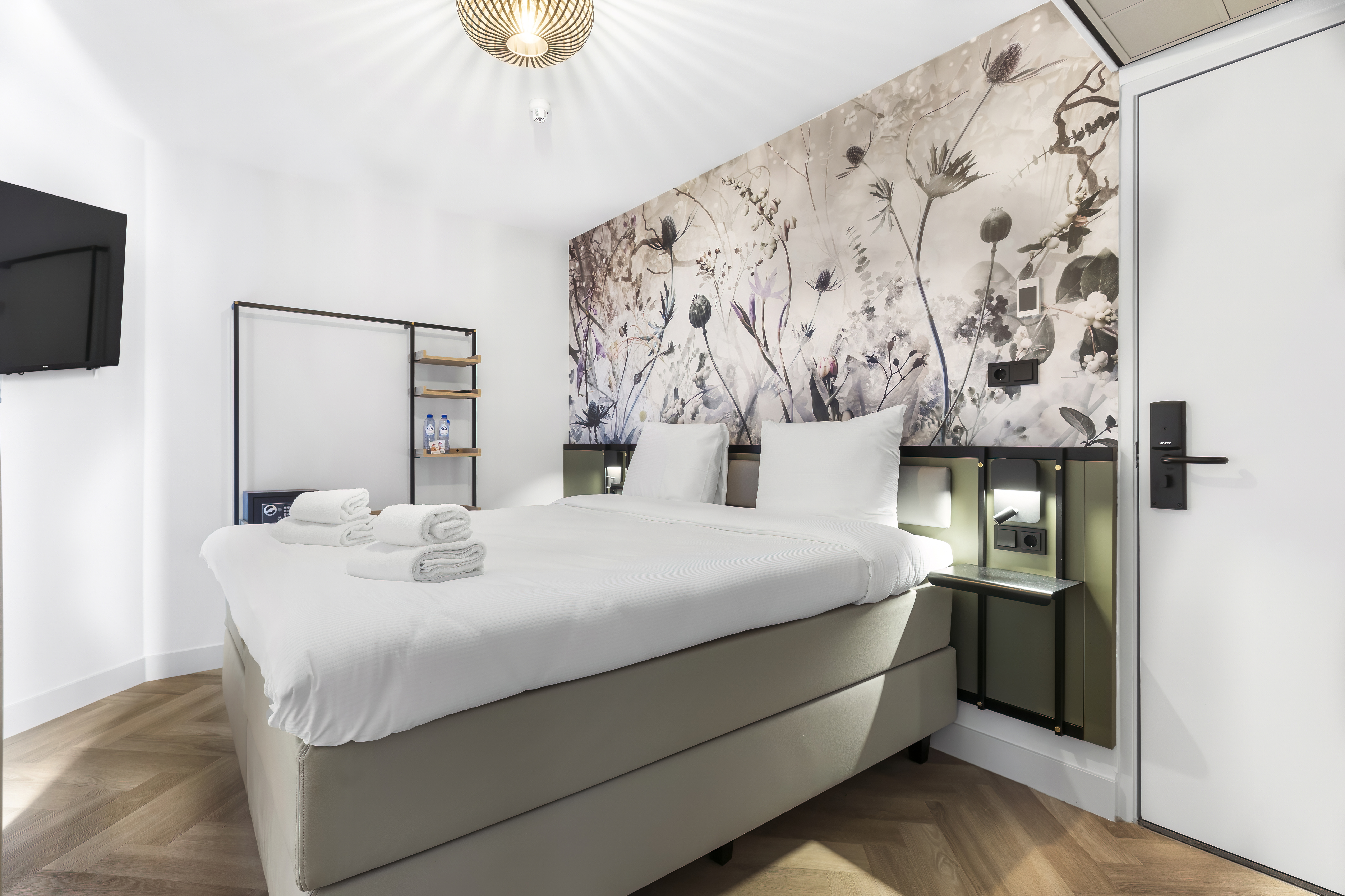 Double King Size Bed