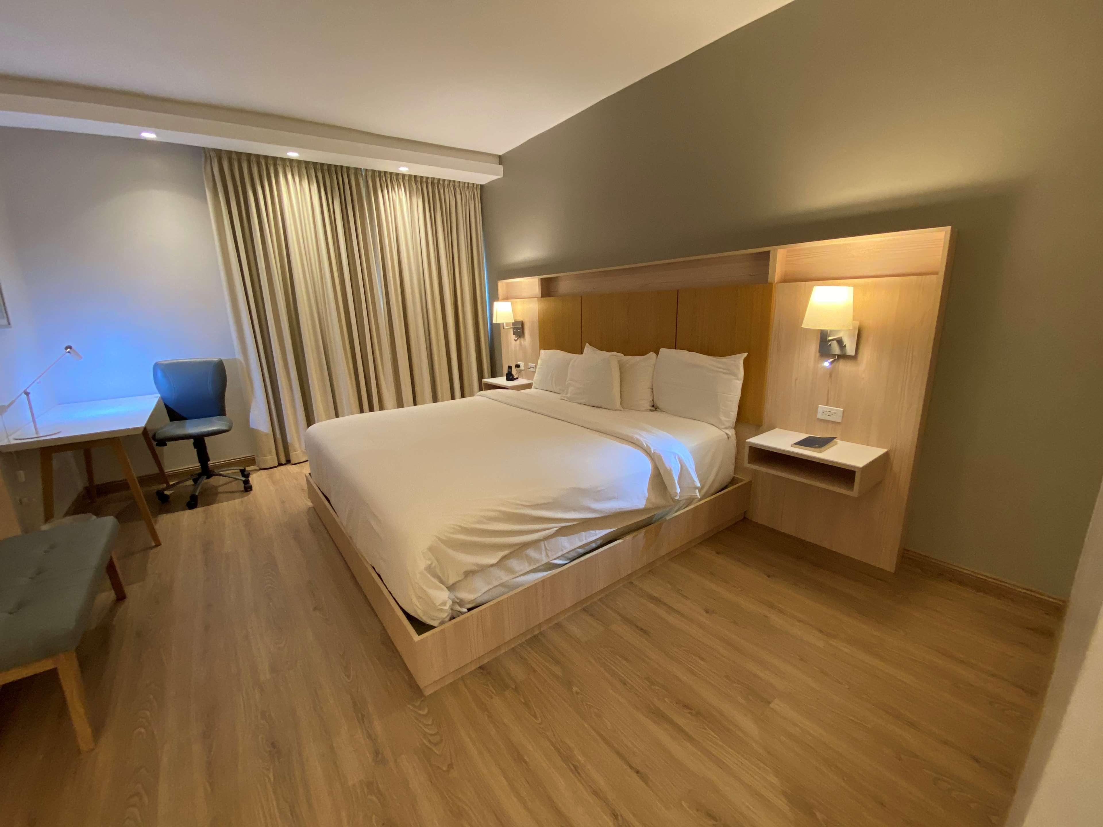 Double Business King Bed