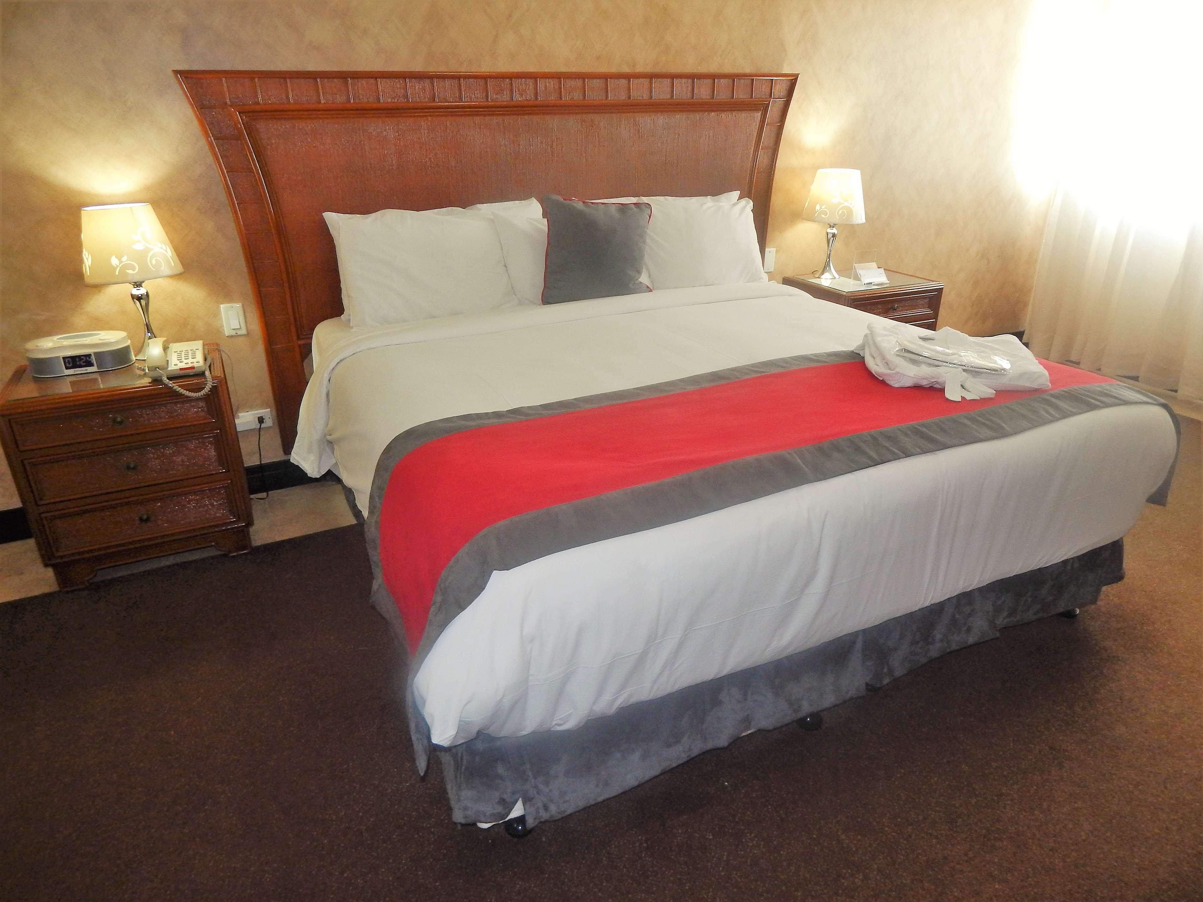 Double Premium King Bed