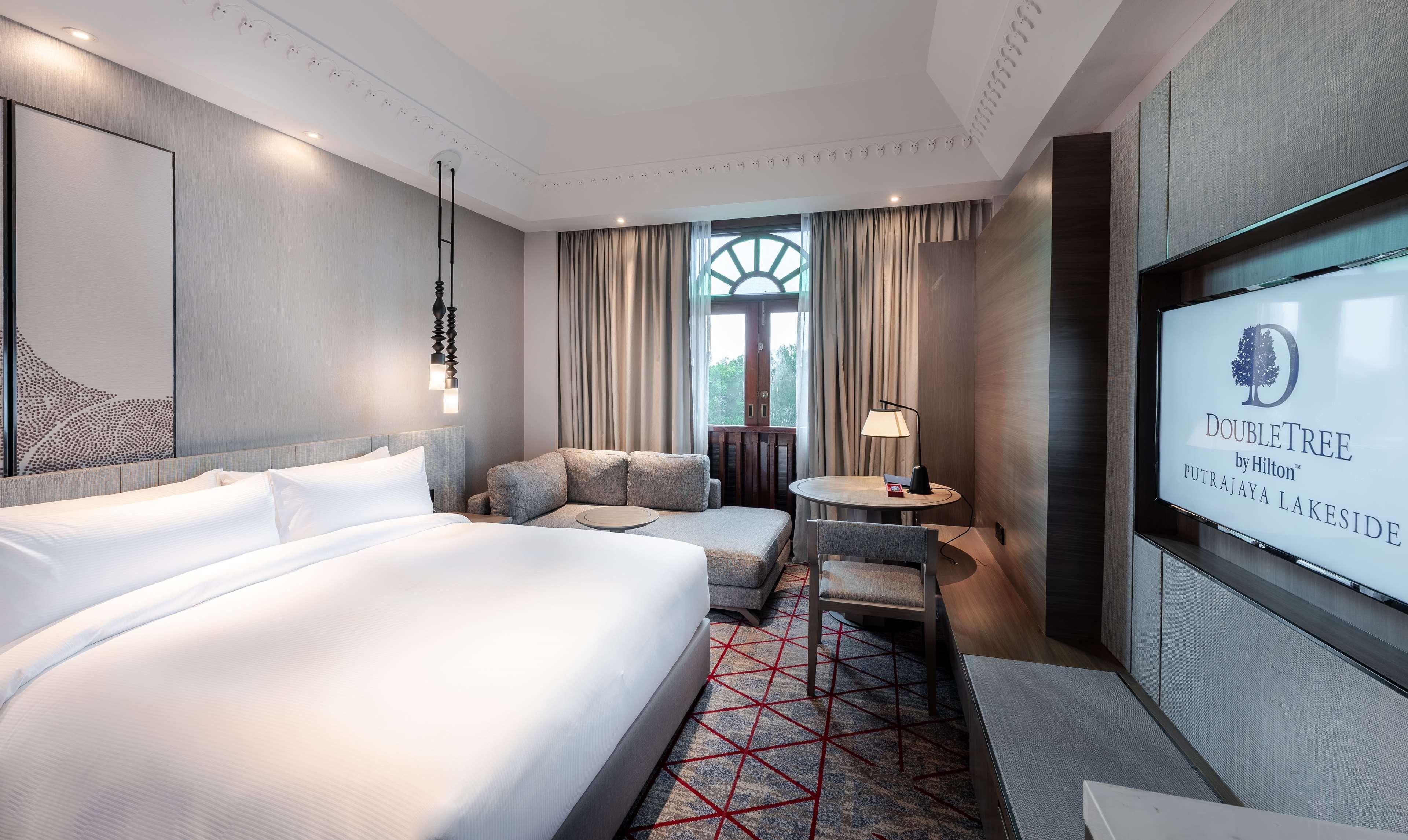 Double Guest Room King Bed