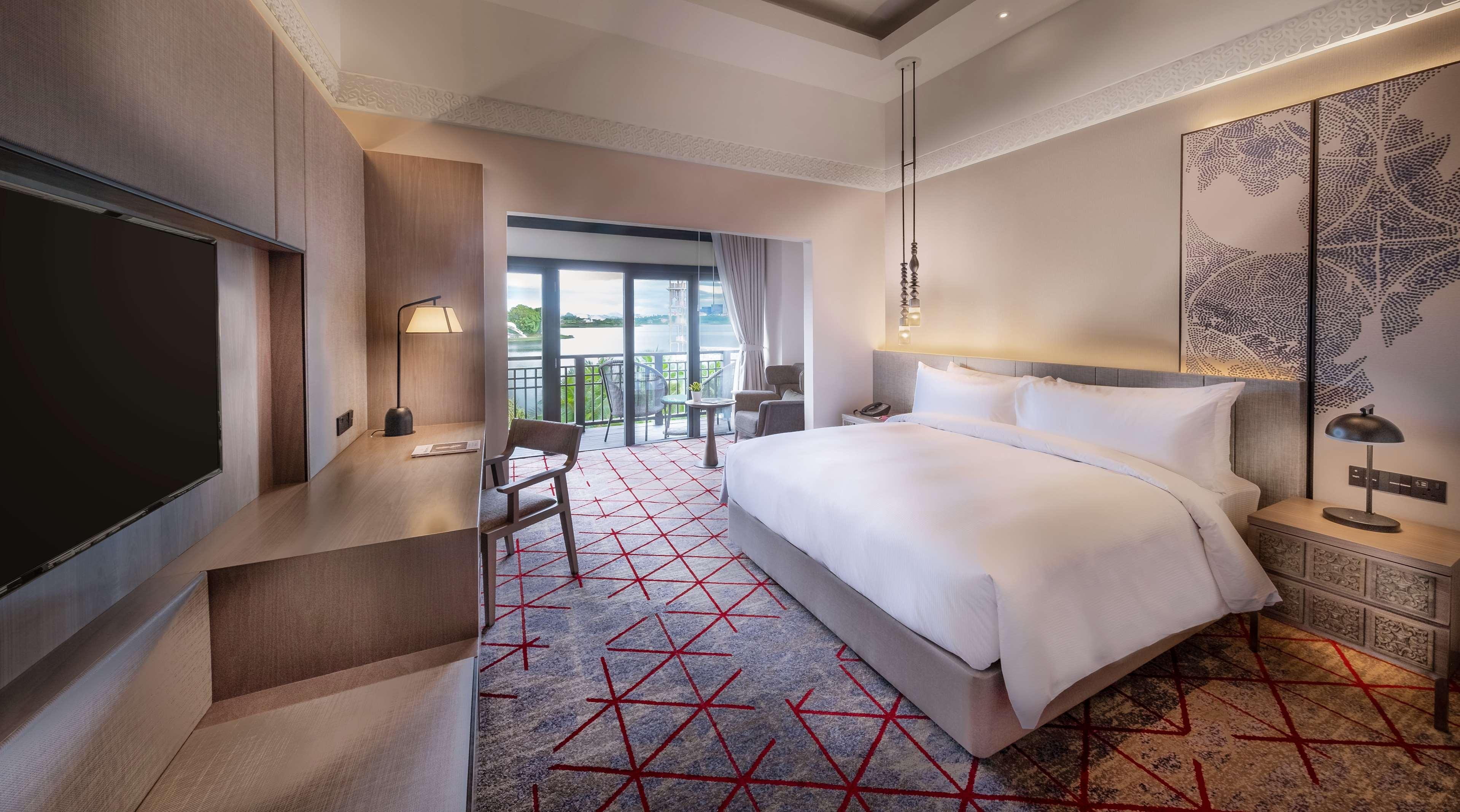 Double Executive King Bed