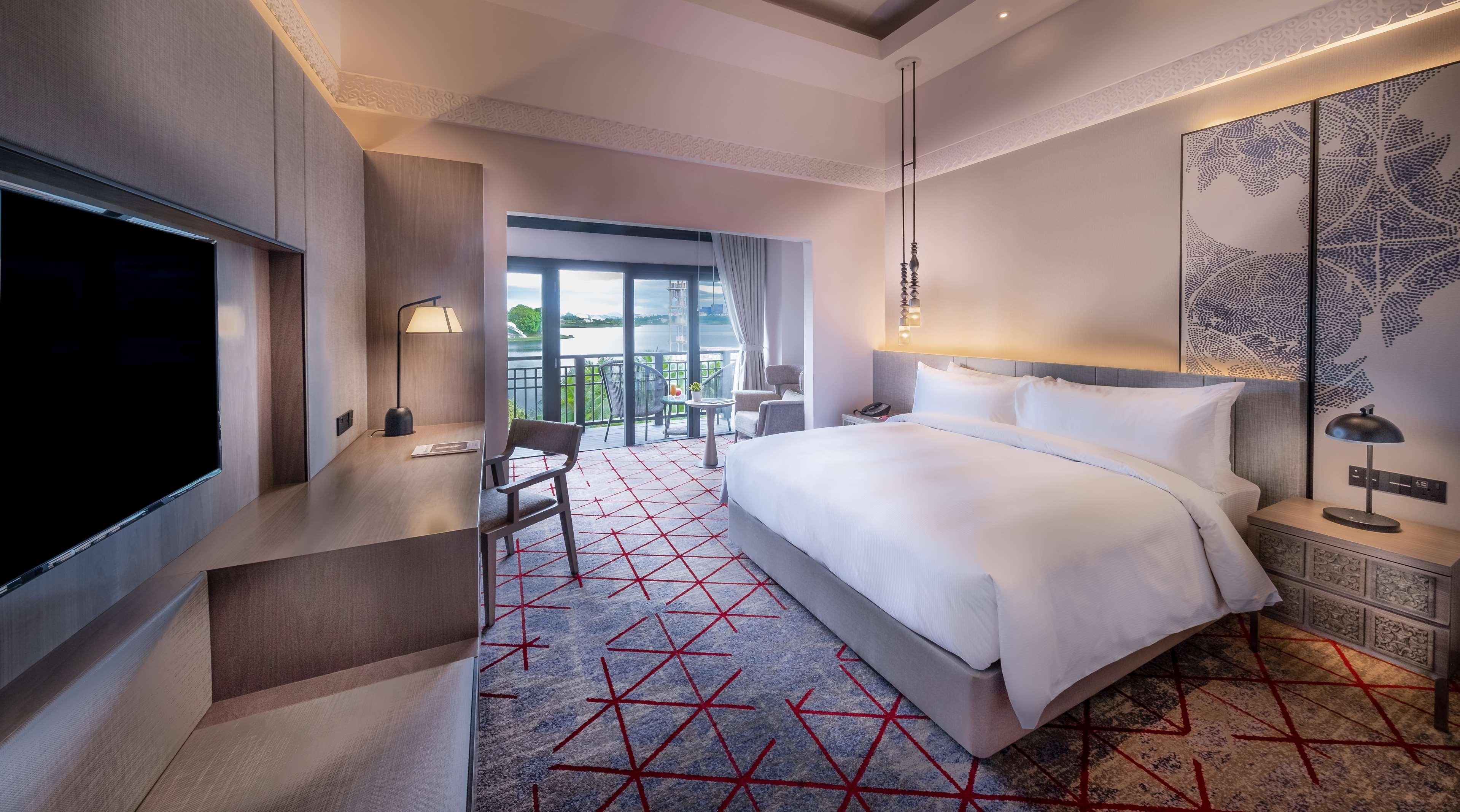 Double Executive King Bed