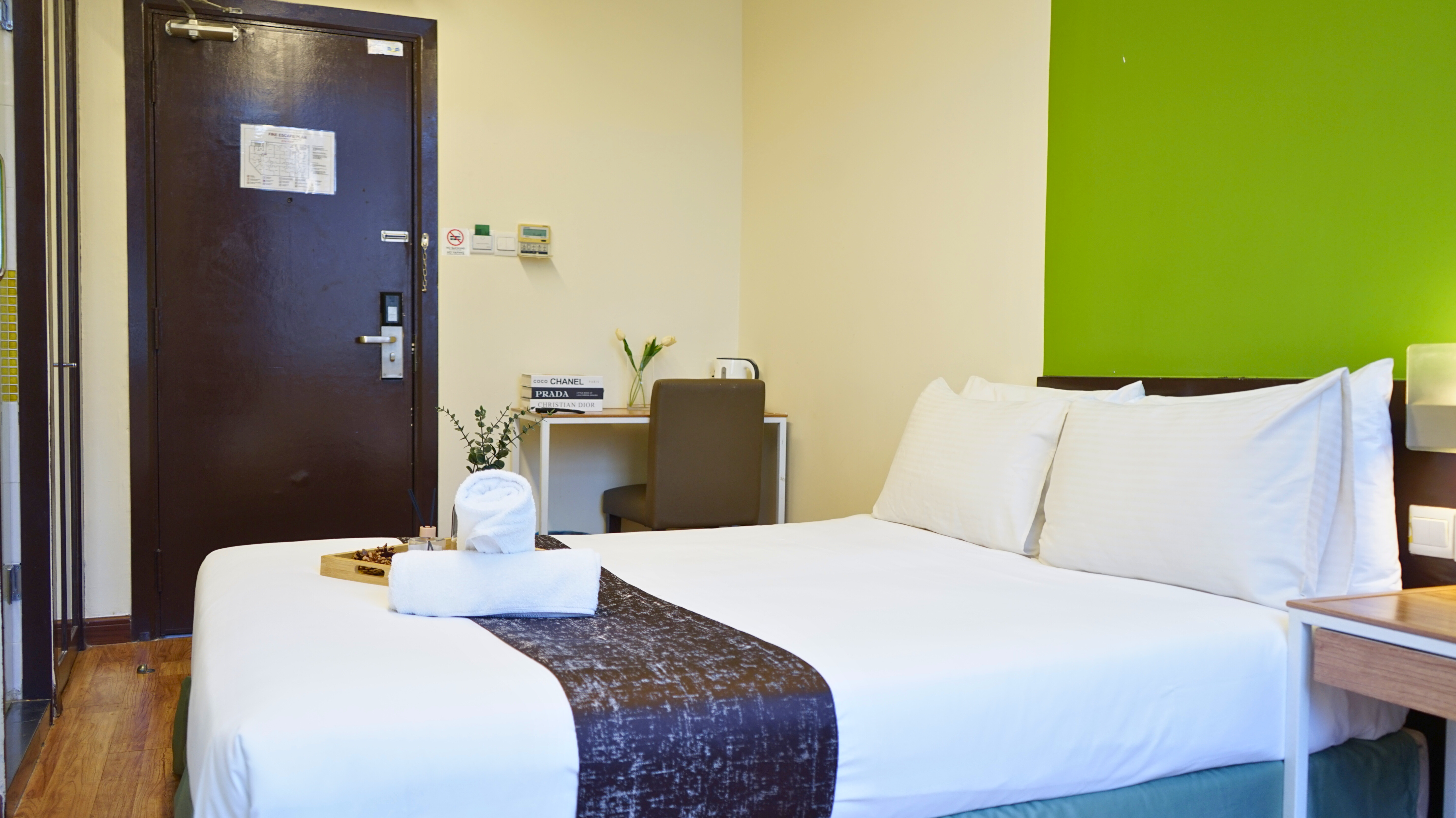 Double Superior Queen Bed