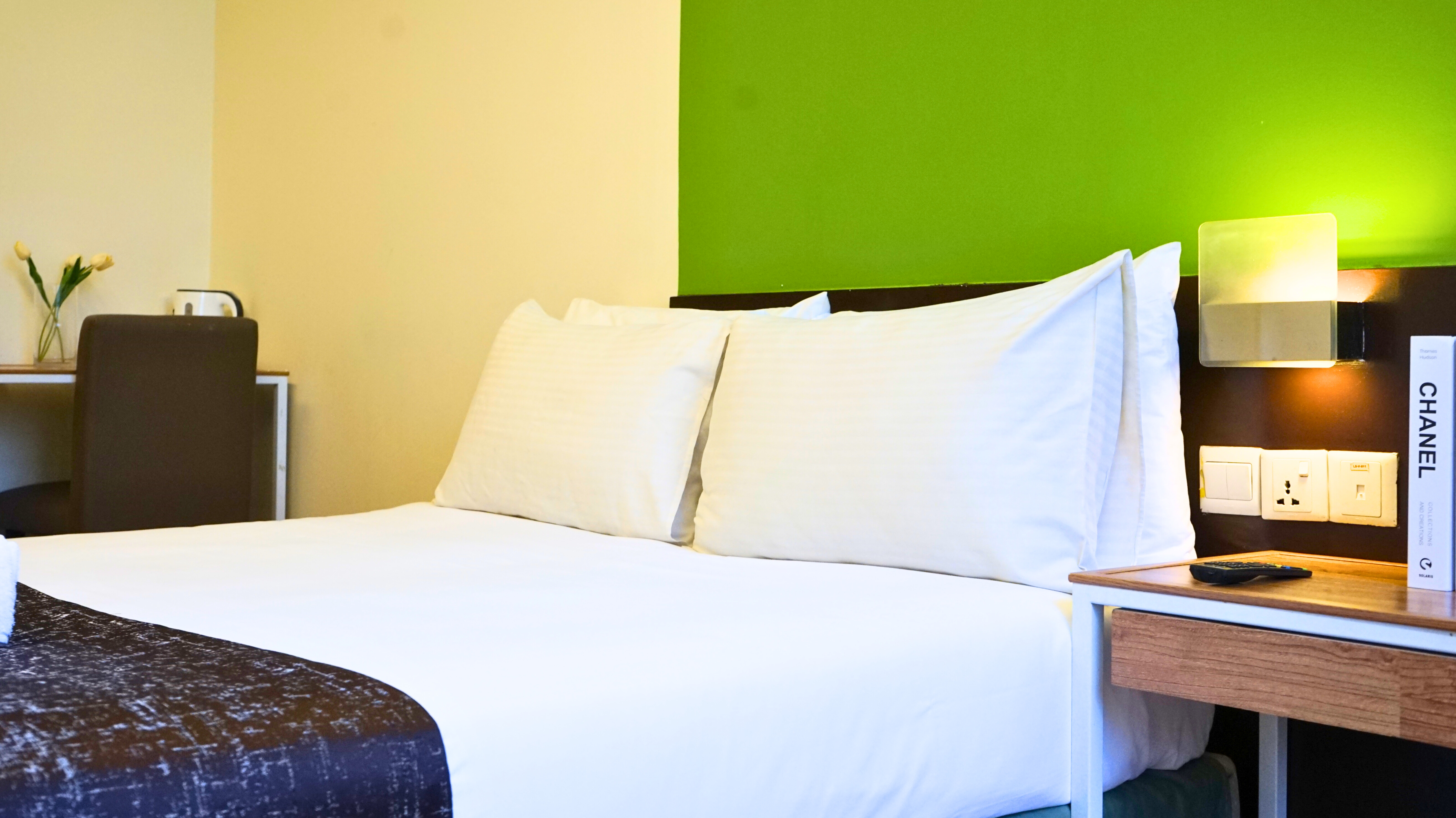 Double Superior Queen Bed