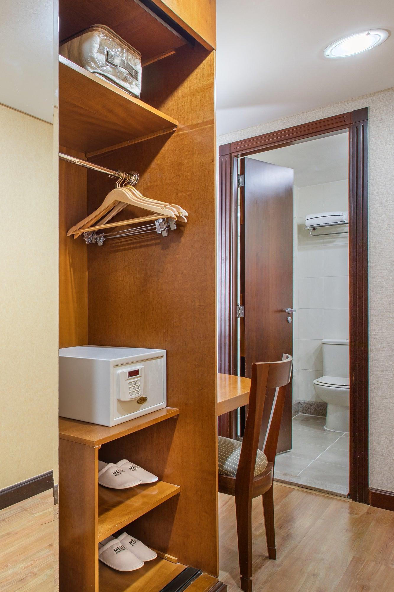 Double King Size Bed