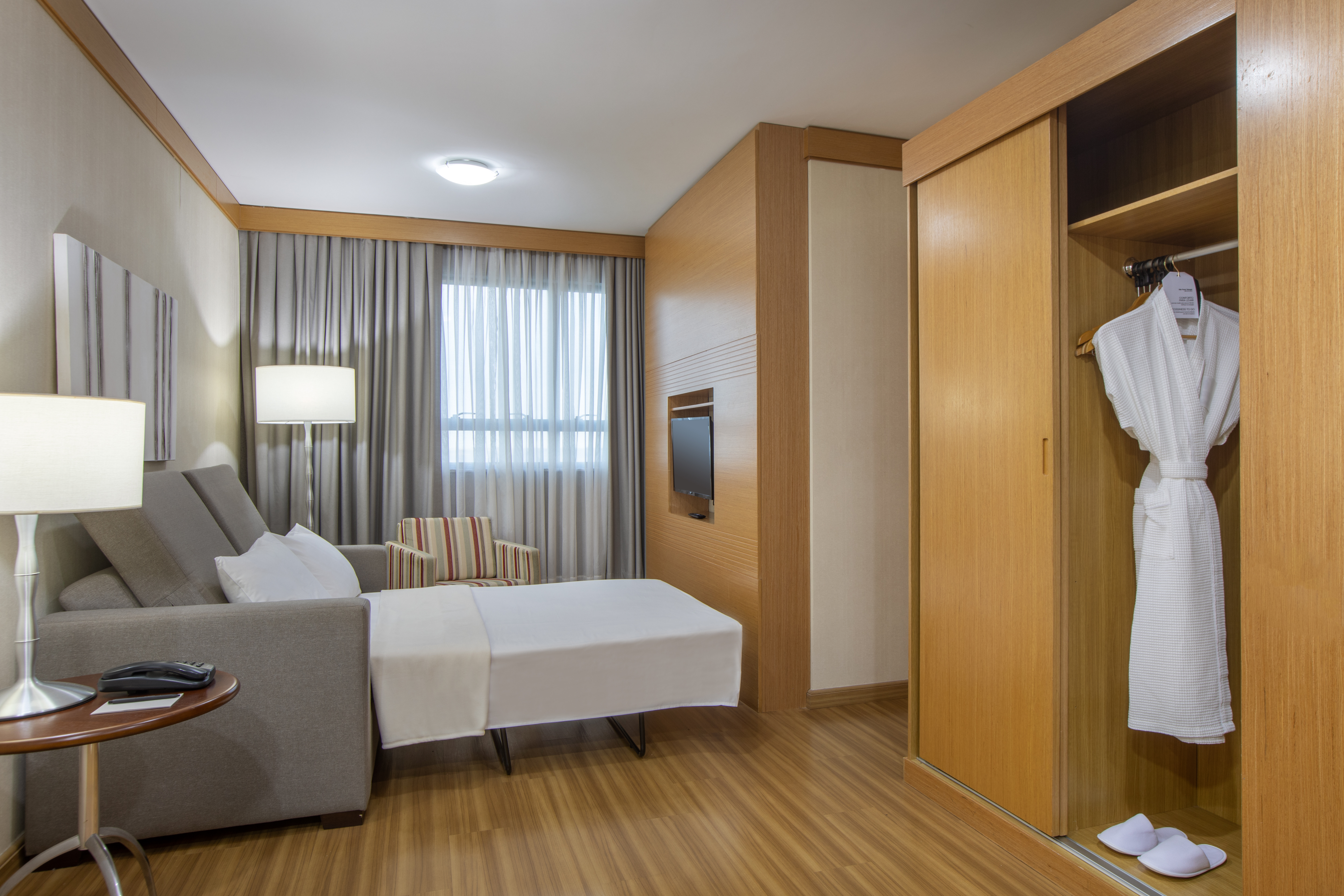 Double Superior Queen Bed