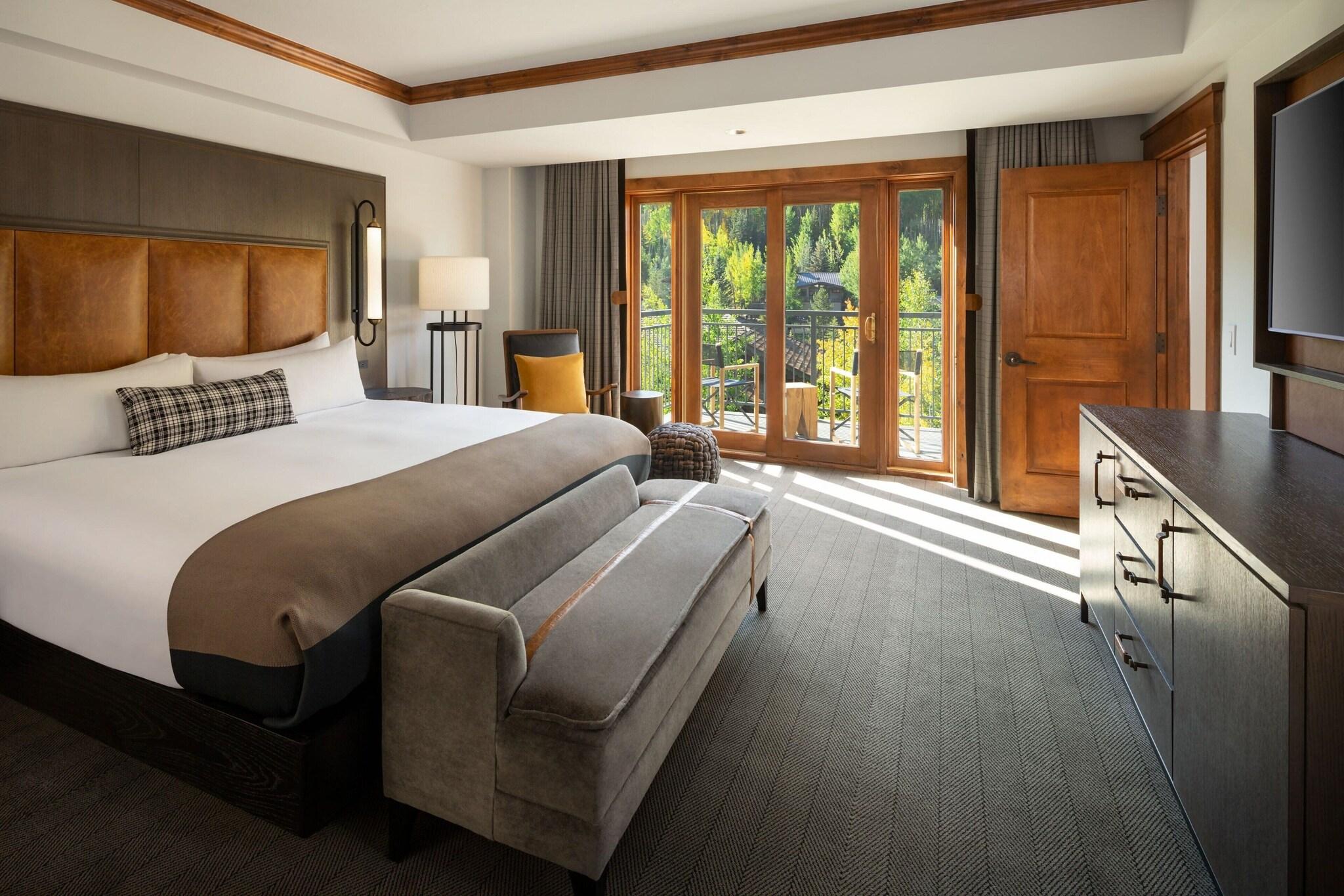 Suite King Size Bed