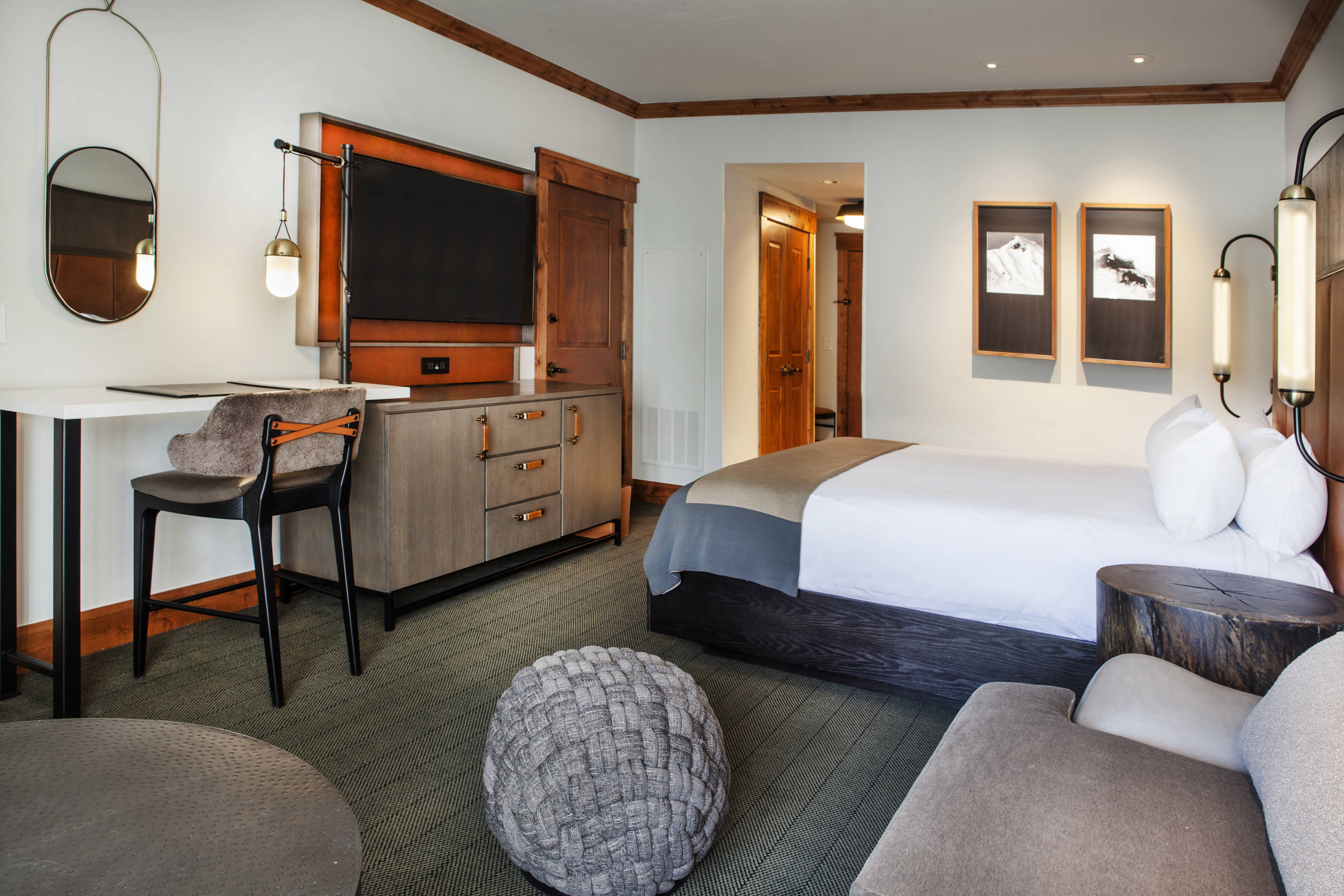 Double Deluxe King Bed