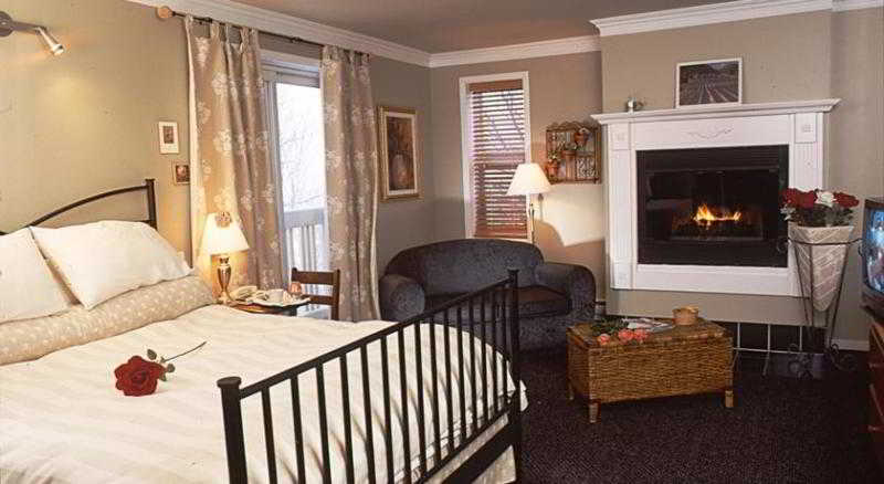 Double Superior Queen Bed