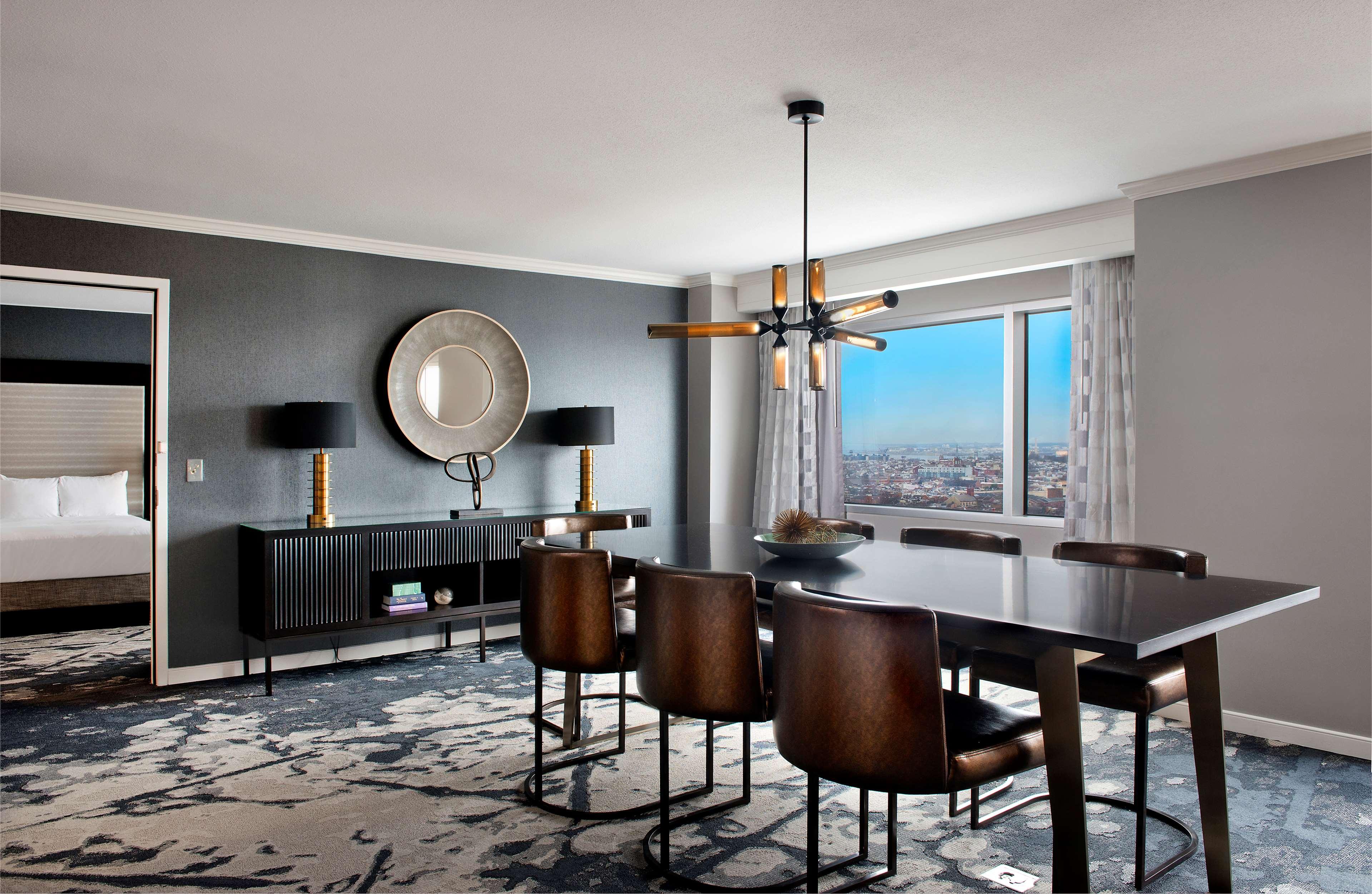 Room Presidential with Views