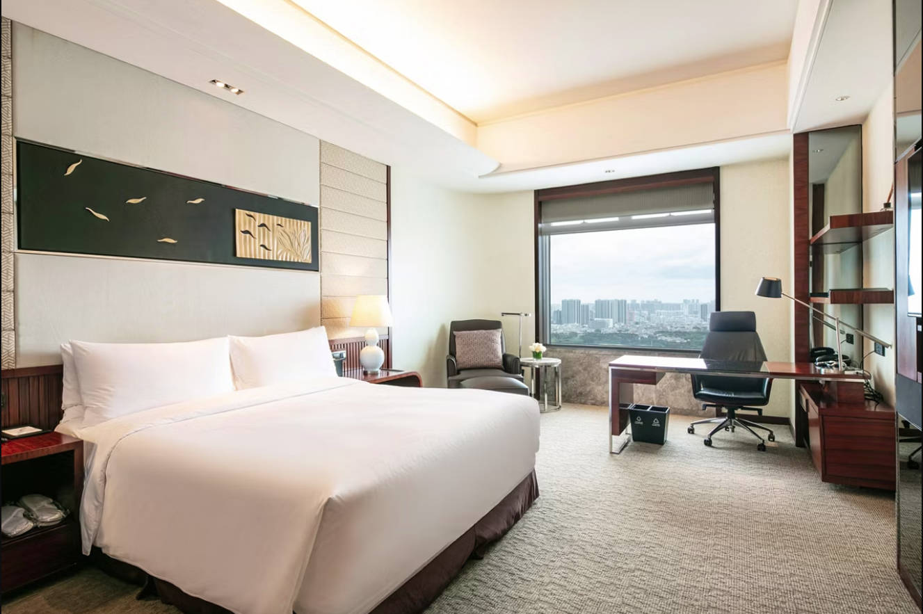 Double Accessible King Size Bed