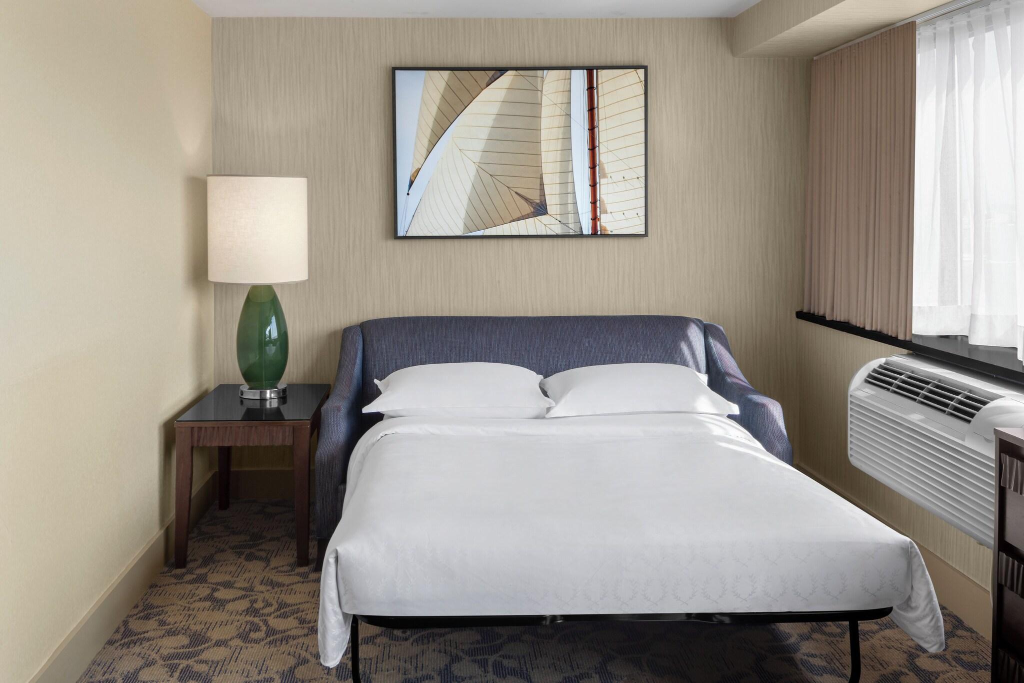 Suite City View King Bed