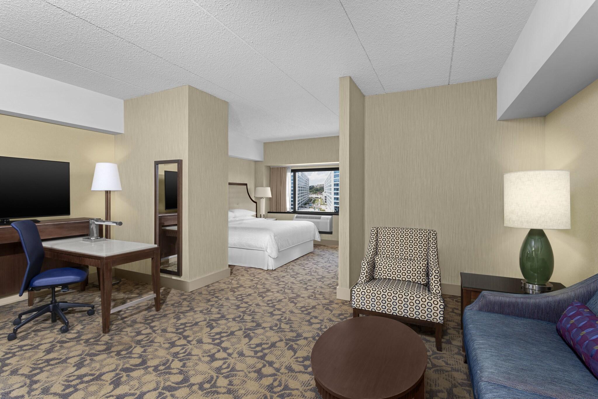 Double Deluxe King Bed