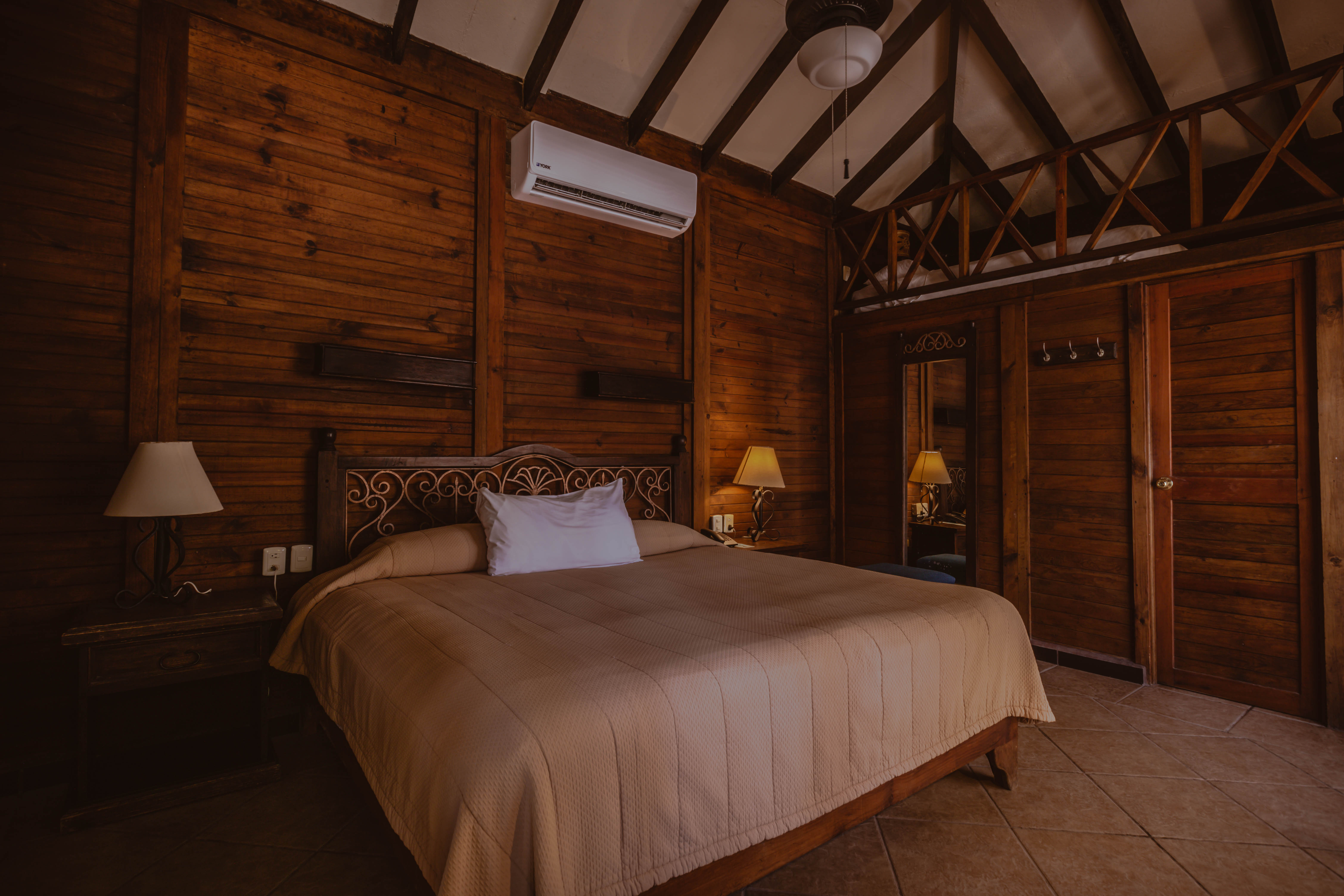 Bungalow Garden View