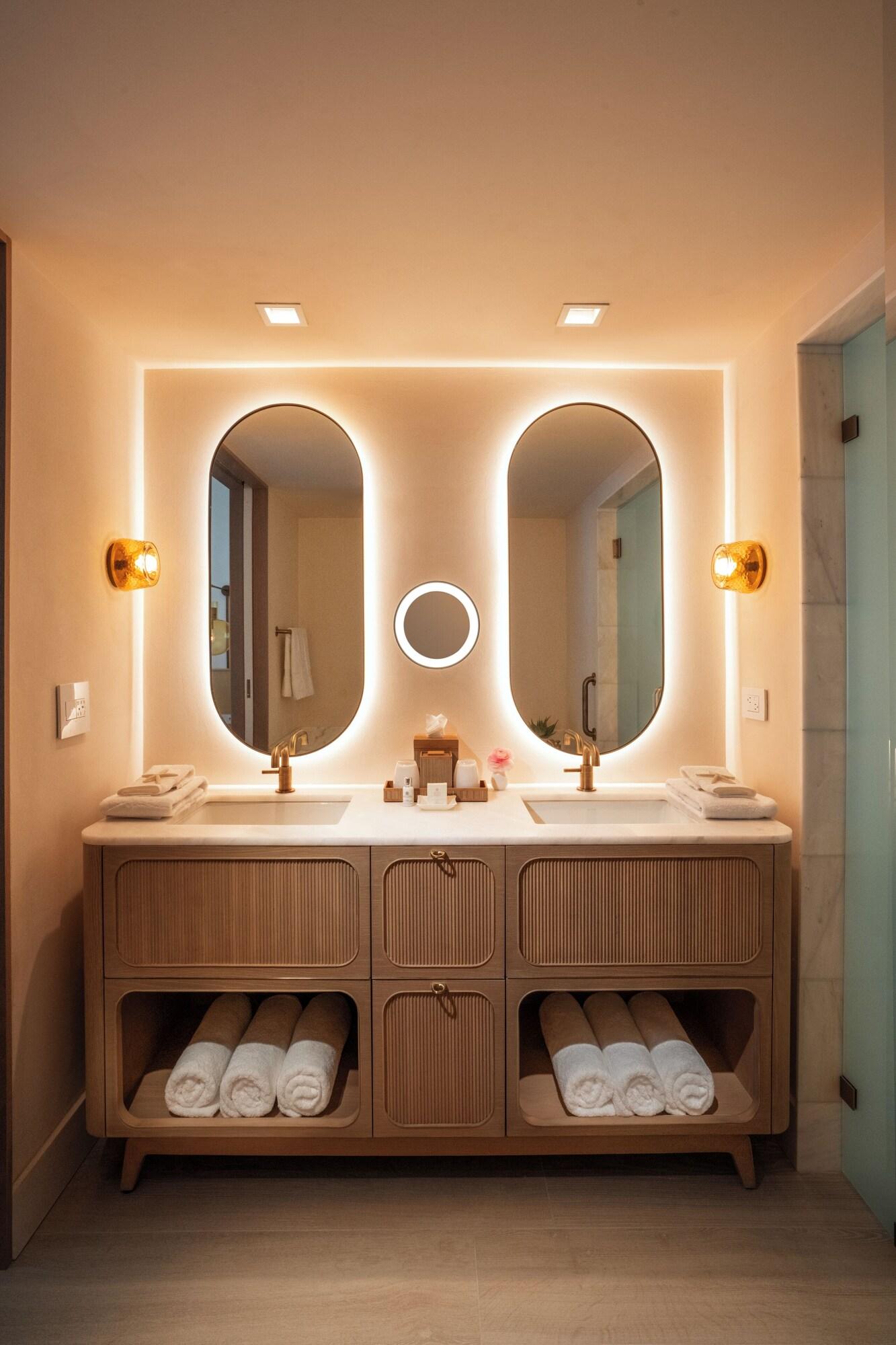 Studio Ocean View King Bed