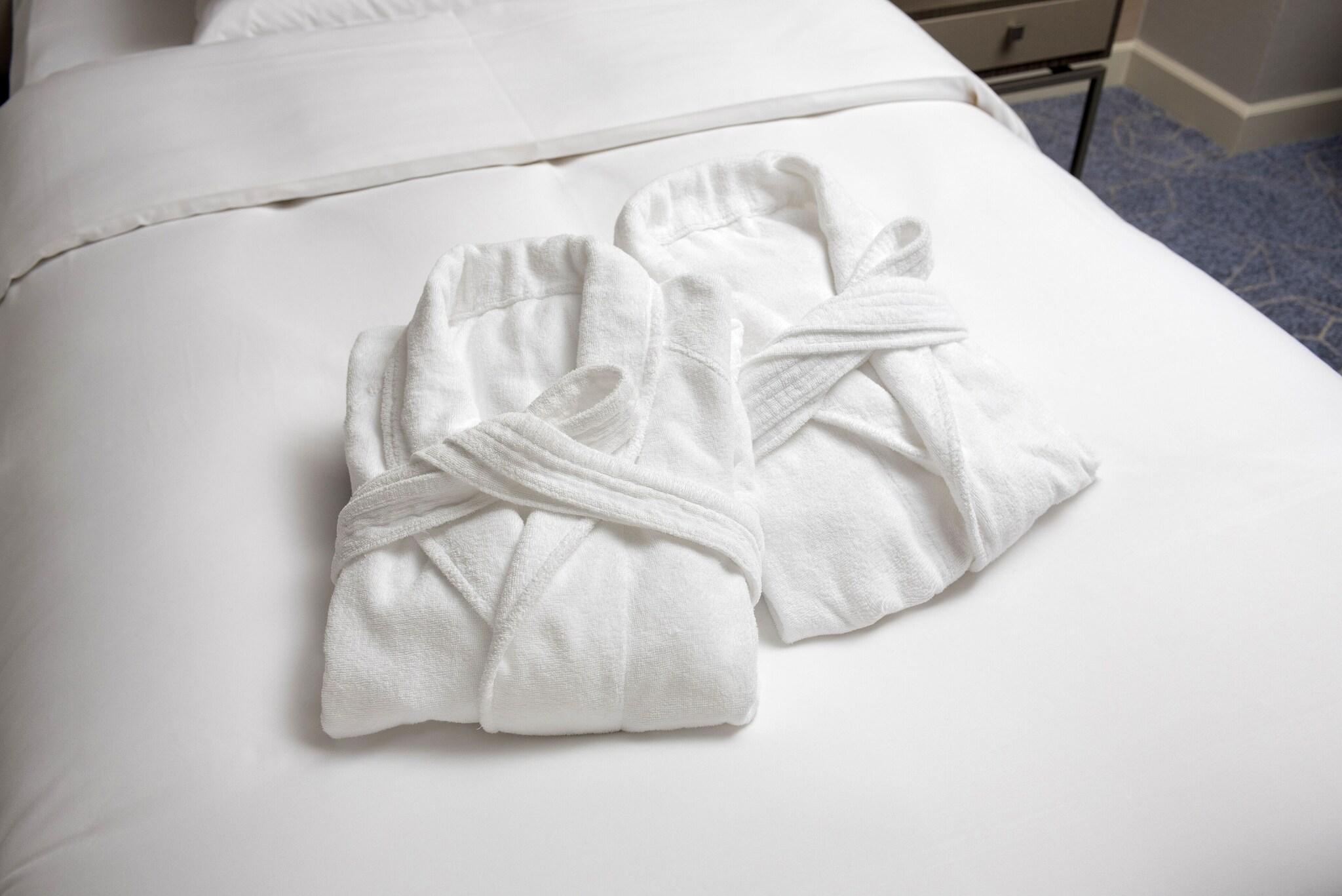 Double Club King Bed