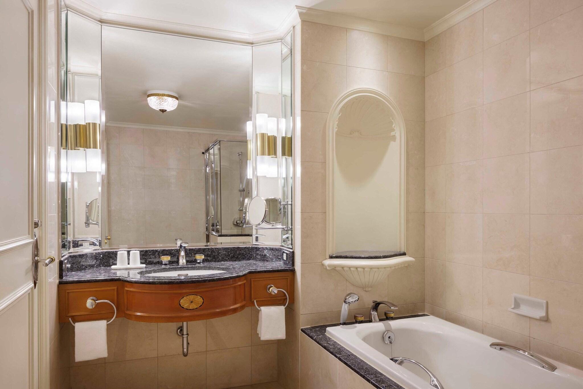 Suite with Double Bed