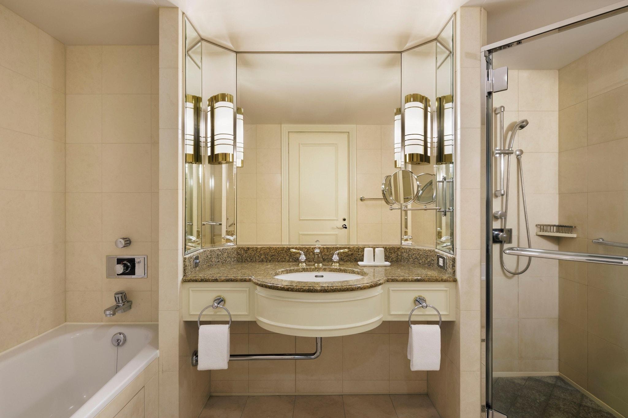 Double Club King Bed