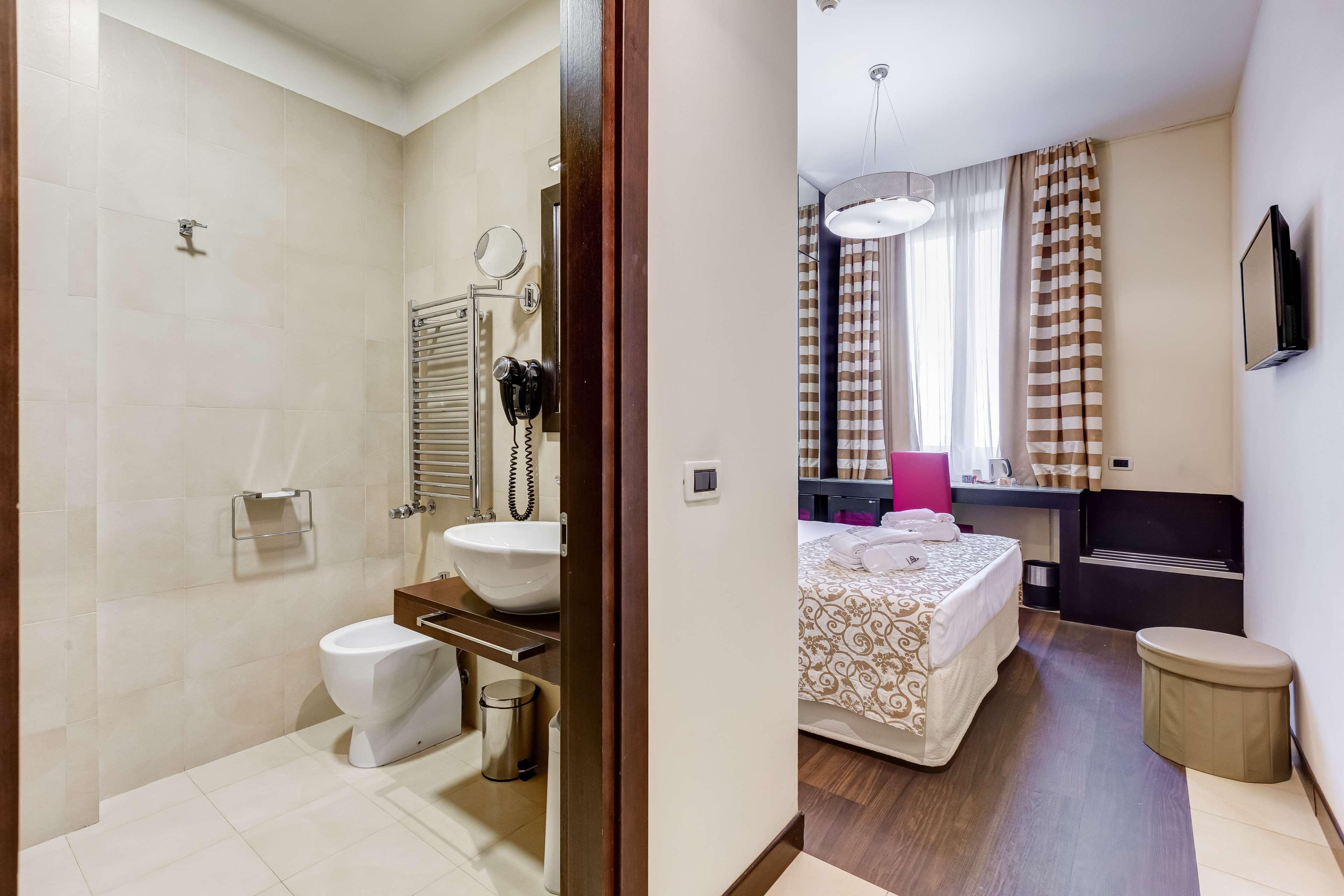 Double Queen Size Bed