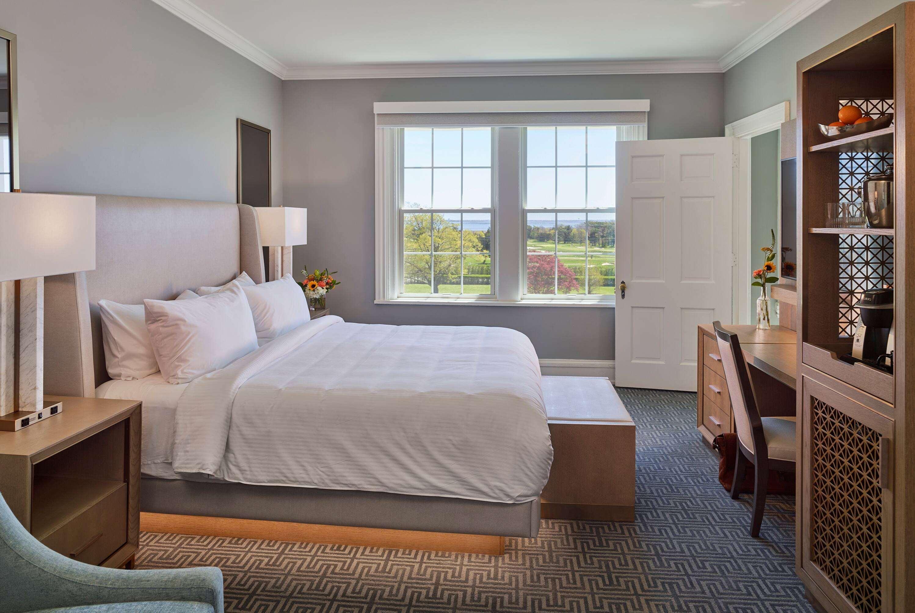 Room Deluxe King Bed