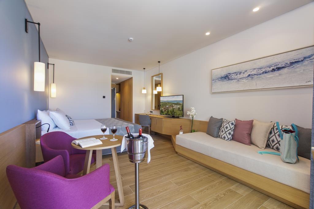 Junior Suite with Balcony