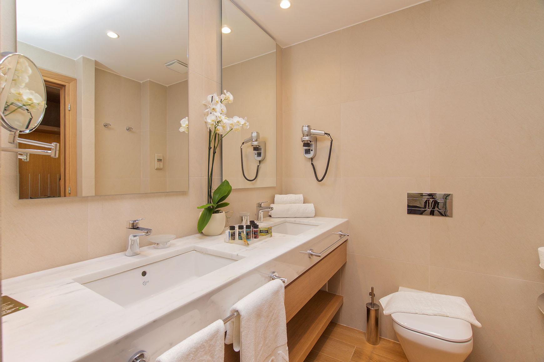 Junior Suite with Balcony