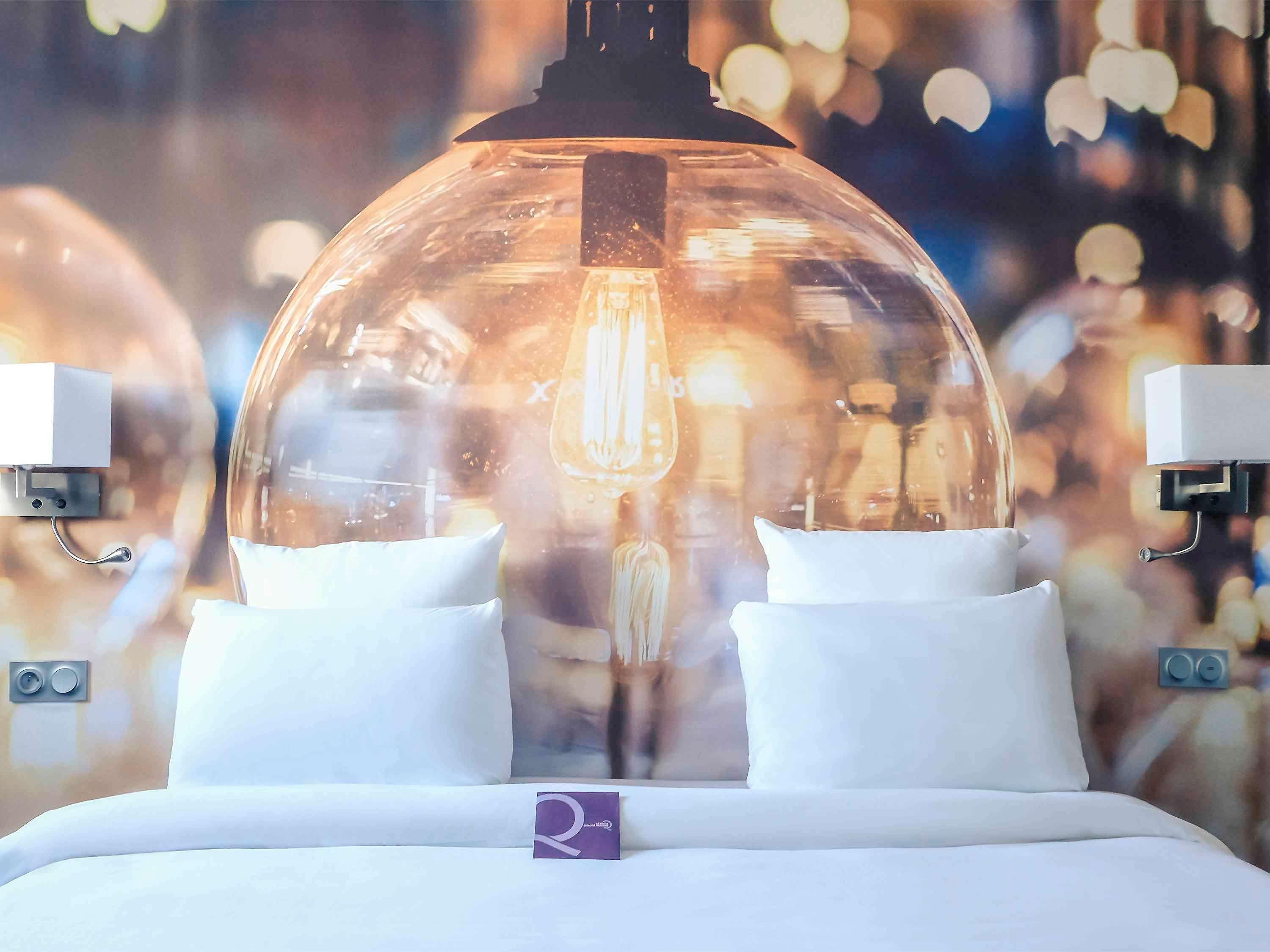 Double Classic Queen Bed