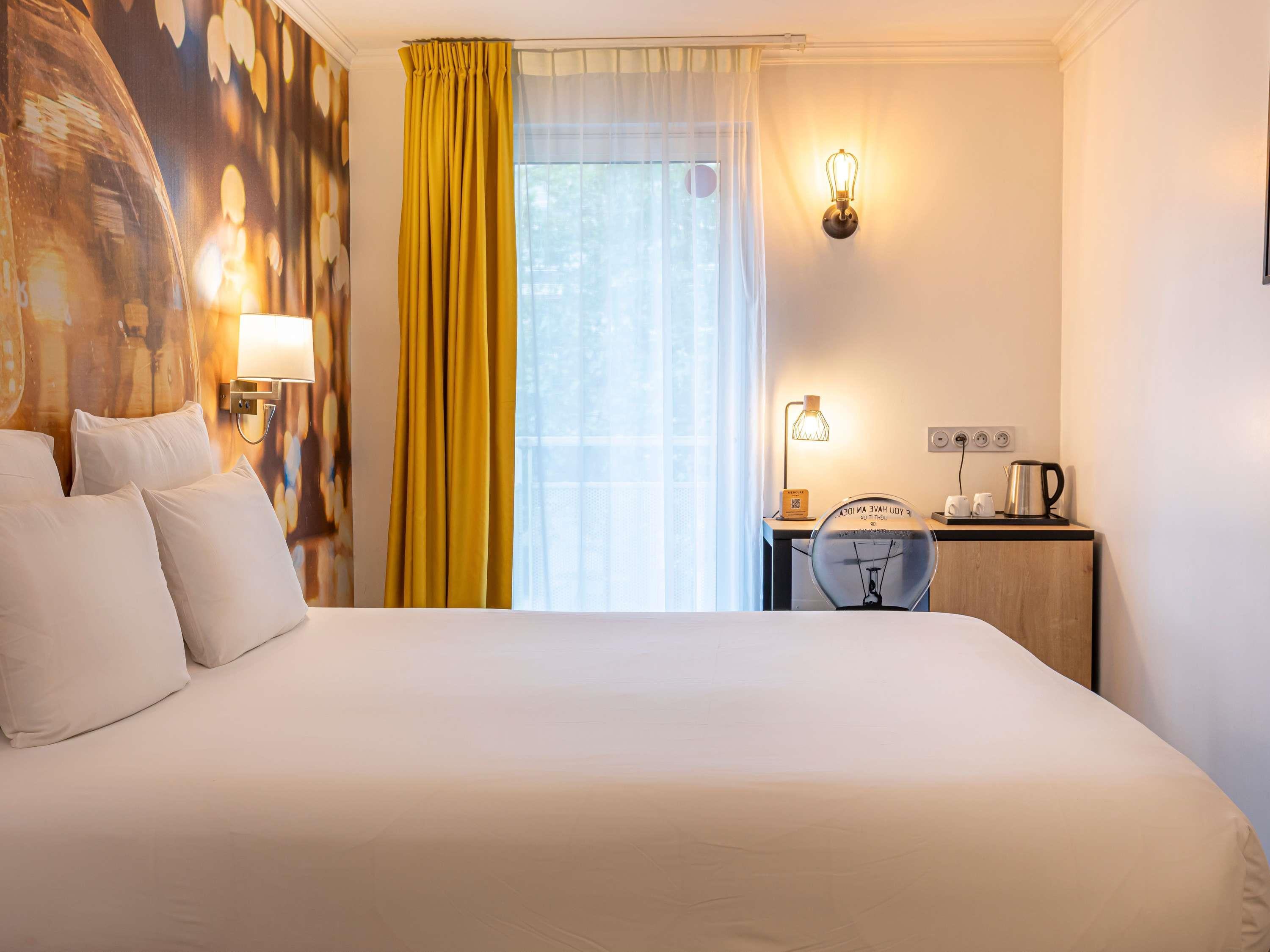 Double Classic Queen Bed