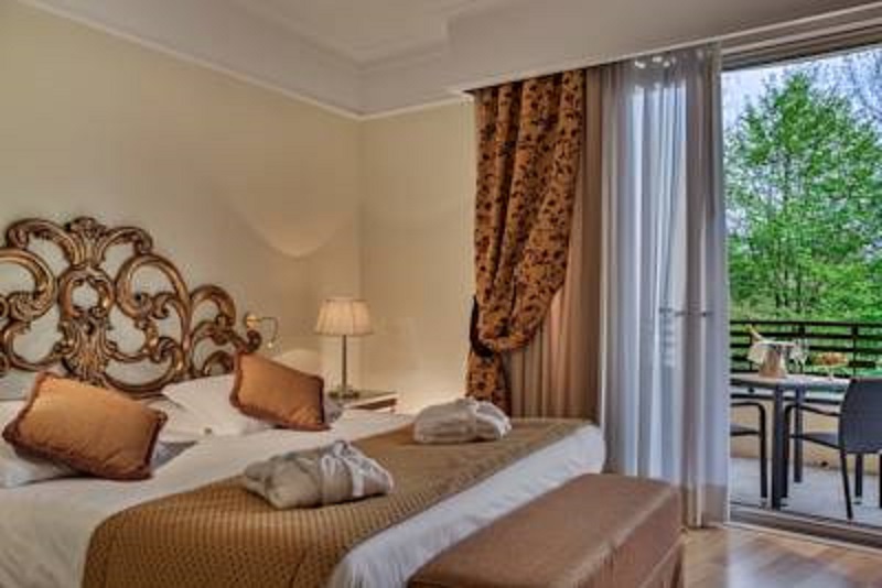 Double or Twin Deluxe