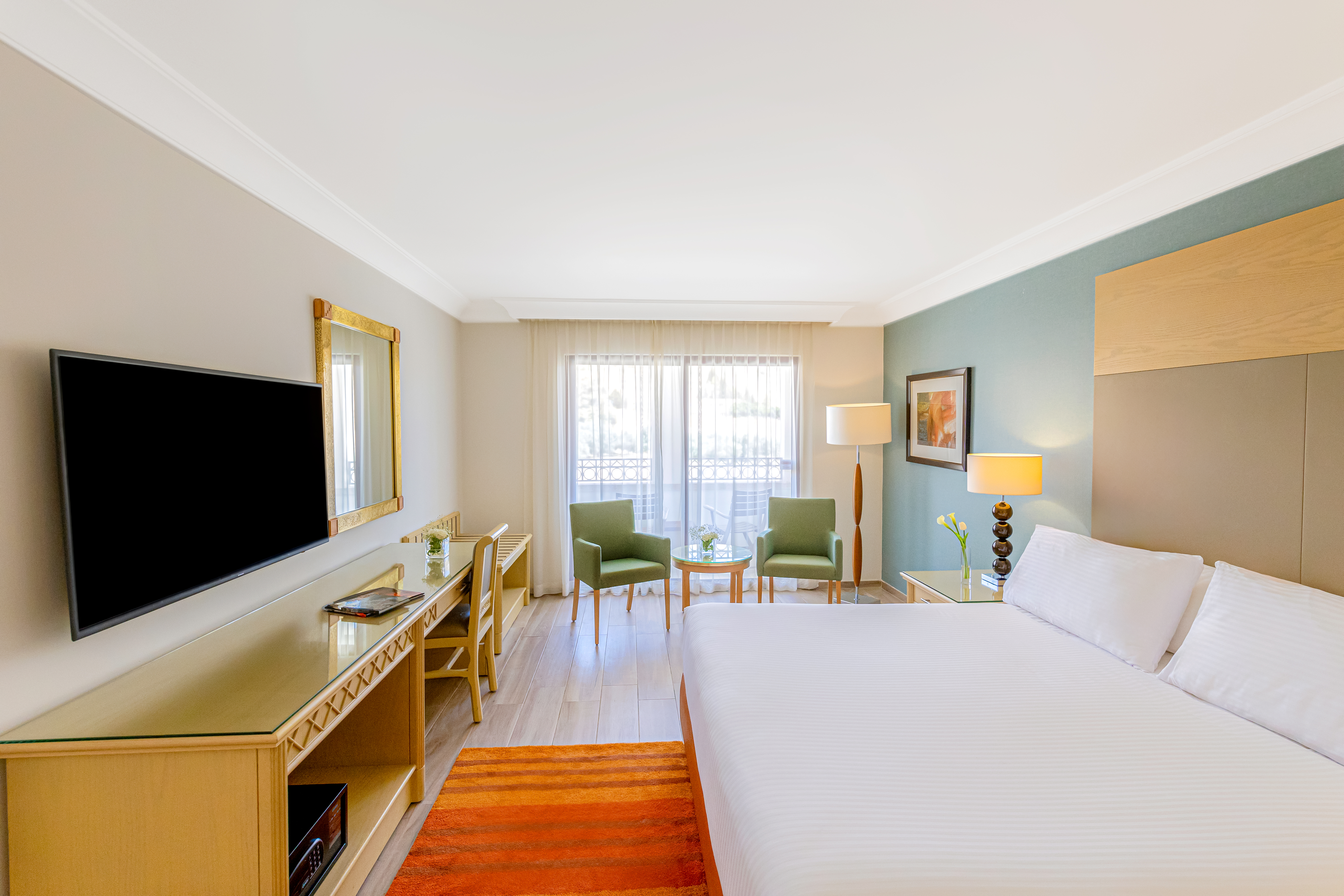 Double Classic King Bed